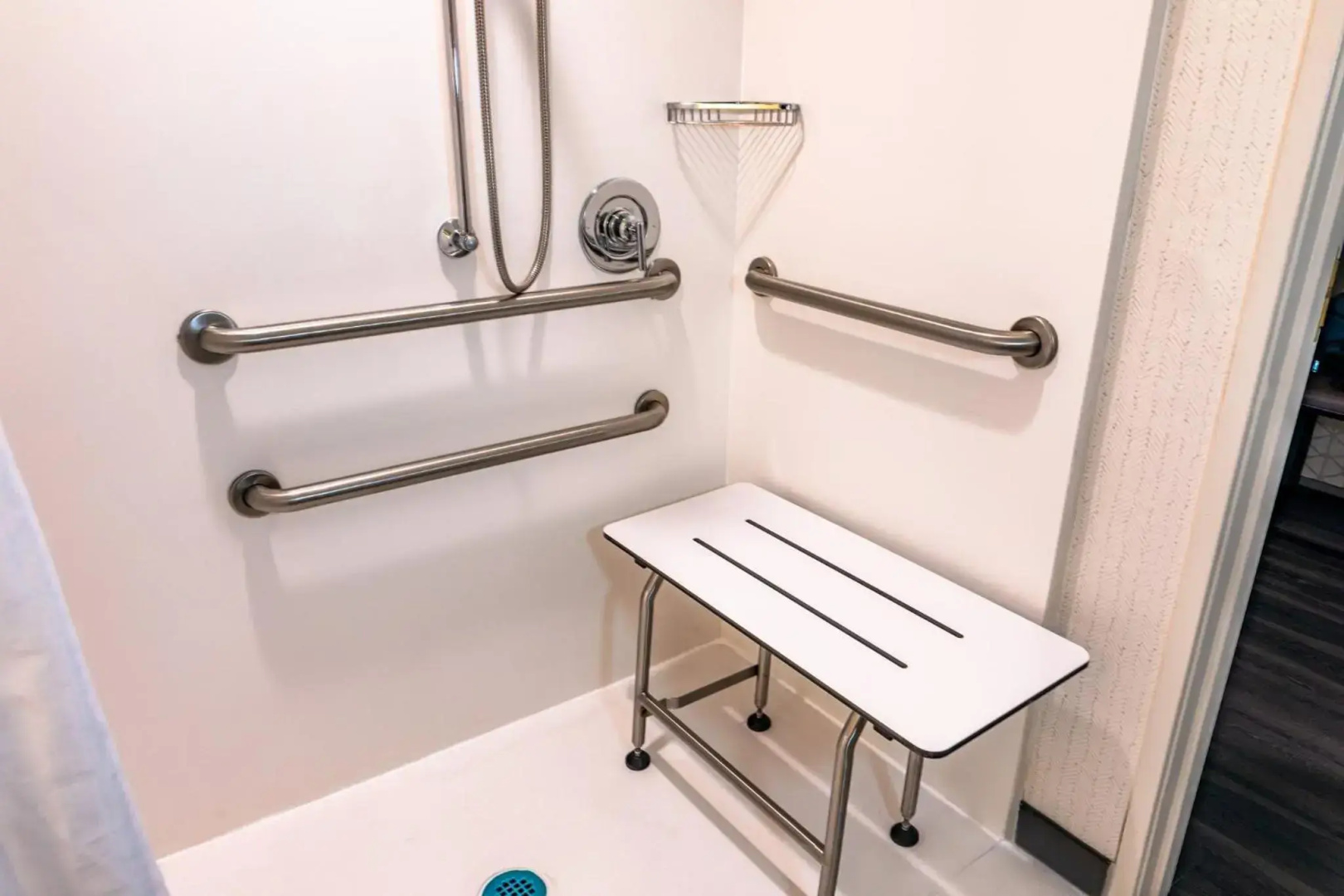 Holiday Inn & Suites Oakland Airport by IHG