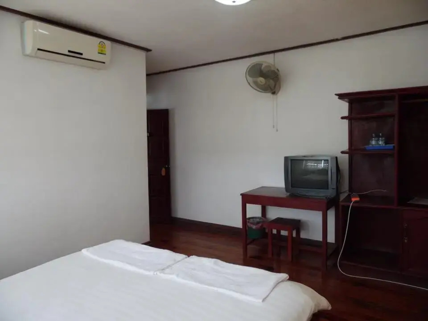 Banna Plain Of Jars House