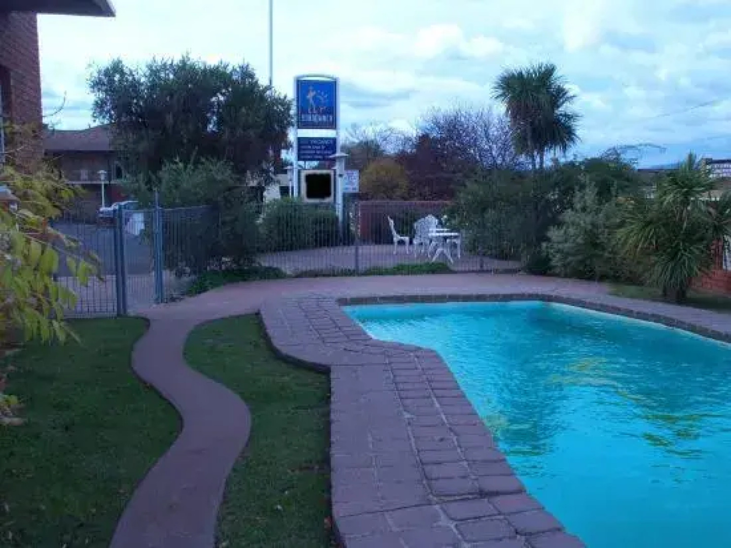 Littomore Hotel & Suites