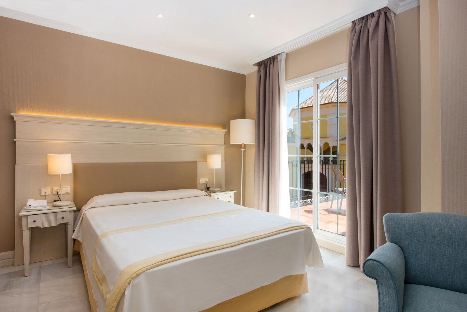 Отель Iberostar Waves Málaga Playa