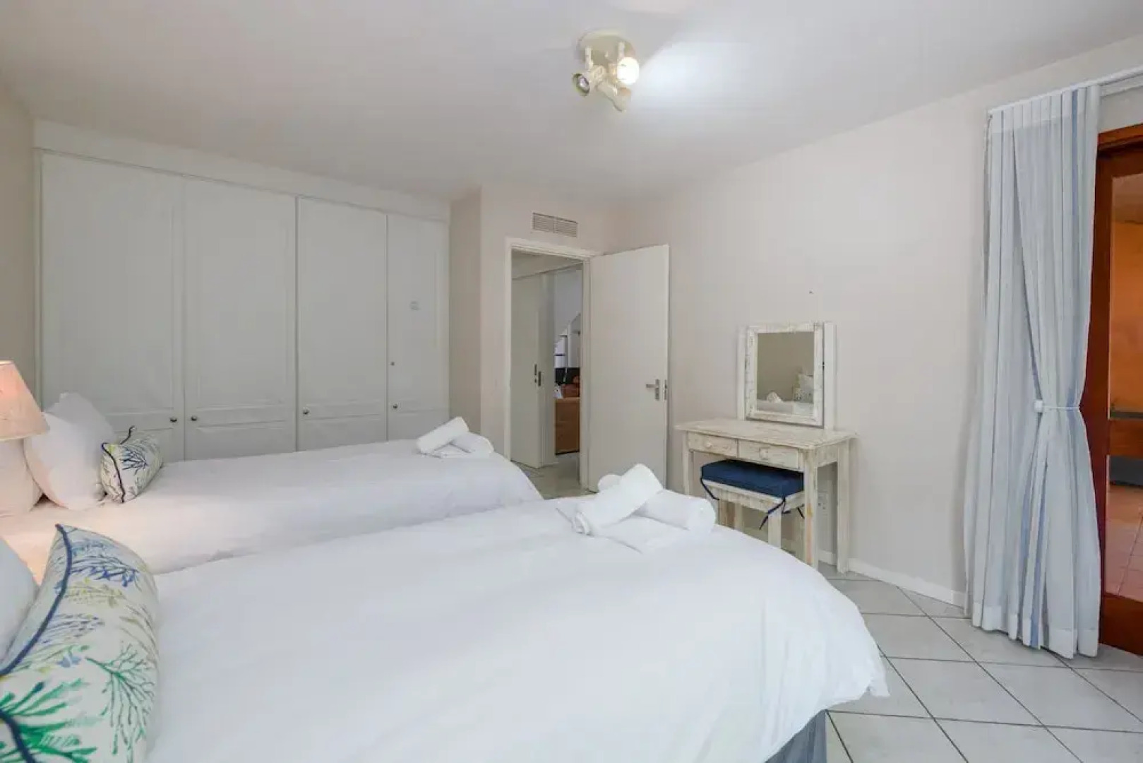 San Lameer Villa Rentals 10304