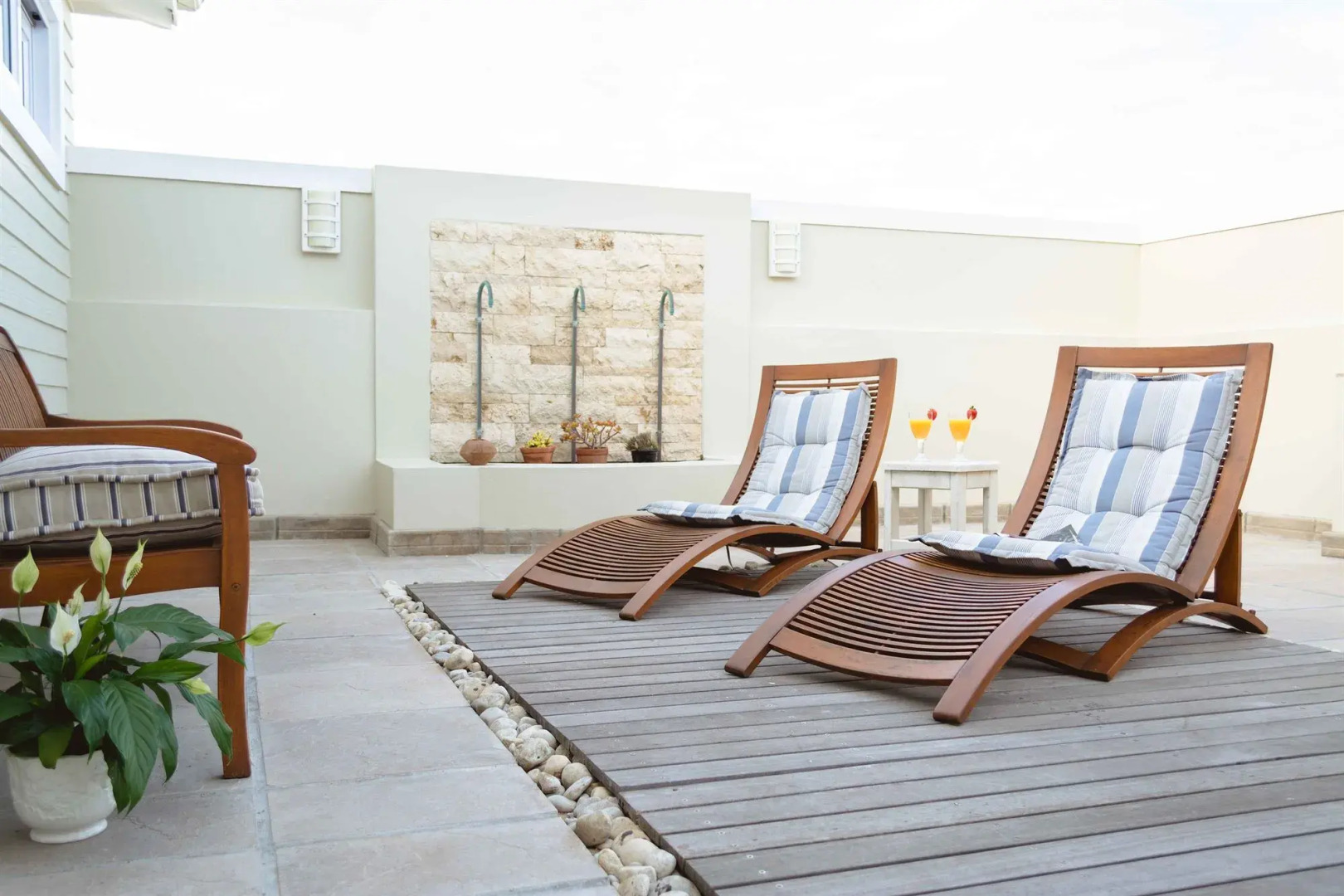 138 Marine Beachfront Guesthouse