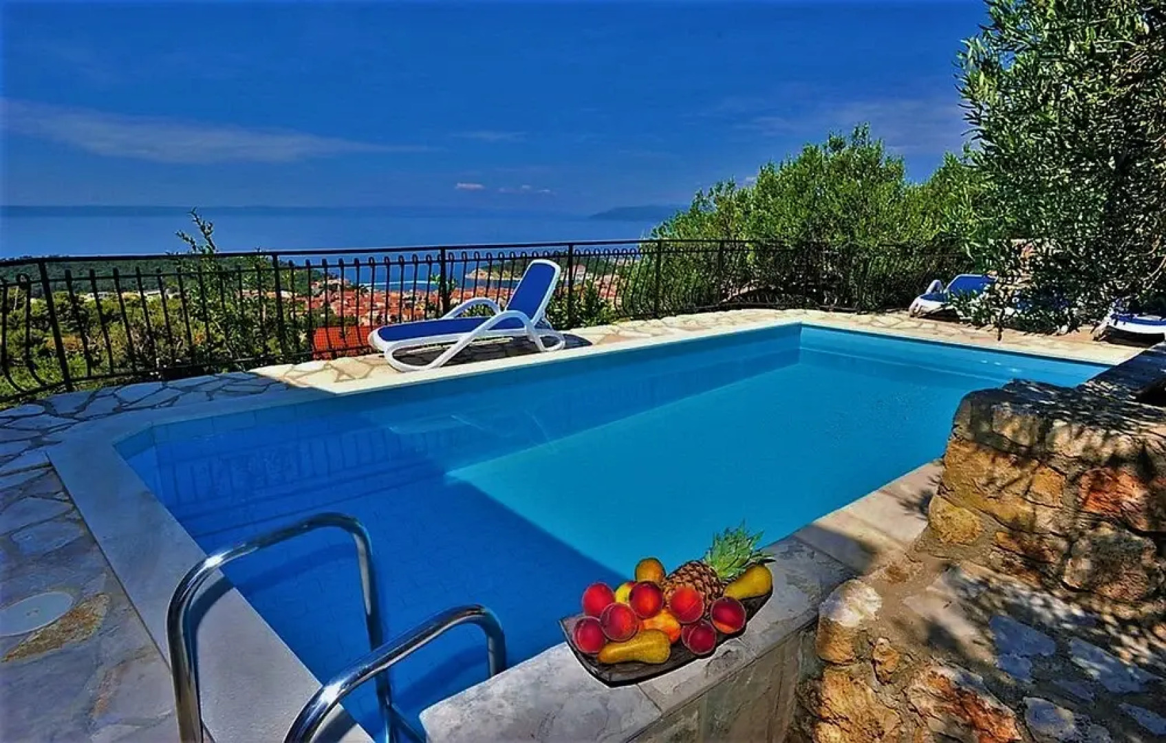 Villa Sara with pool