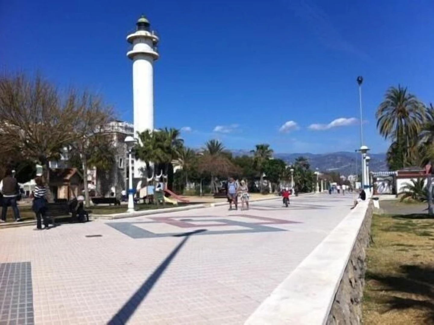 Fantástico Apartamento 4p con Piscina y Pista de Tenis!