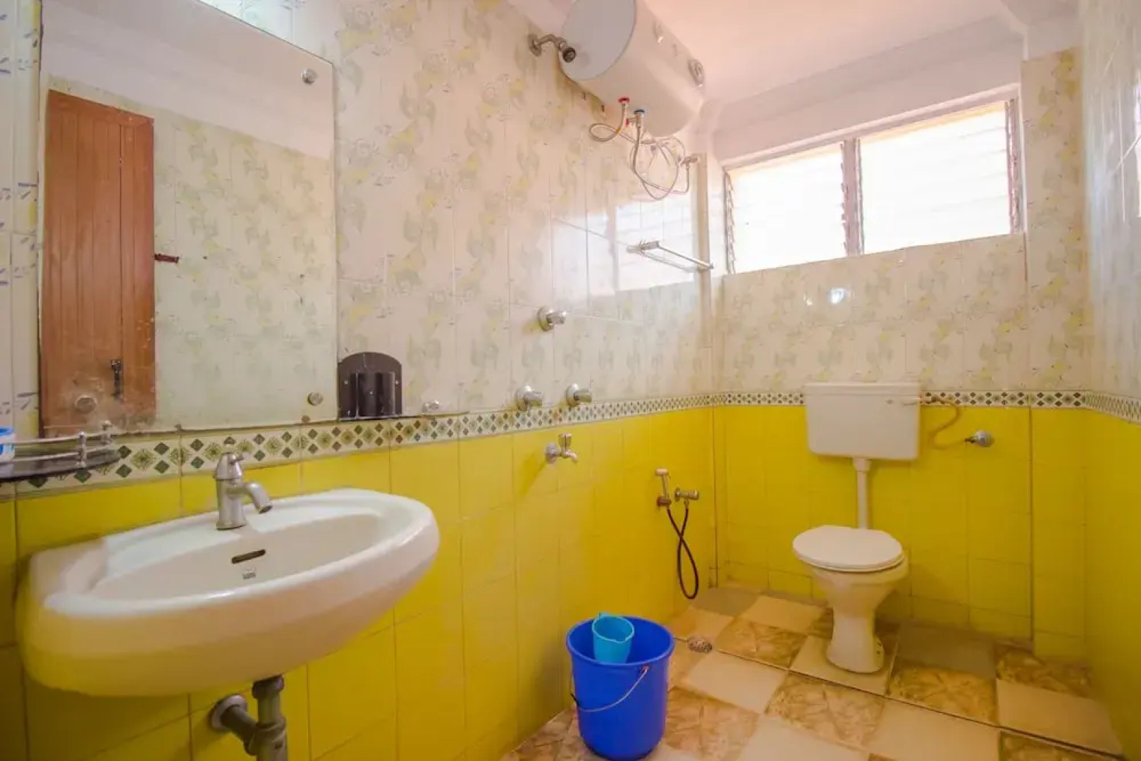 OYO 18739 Home Spacious 2BHK Sangolda