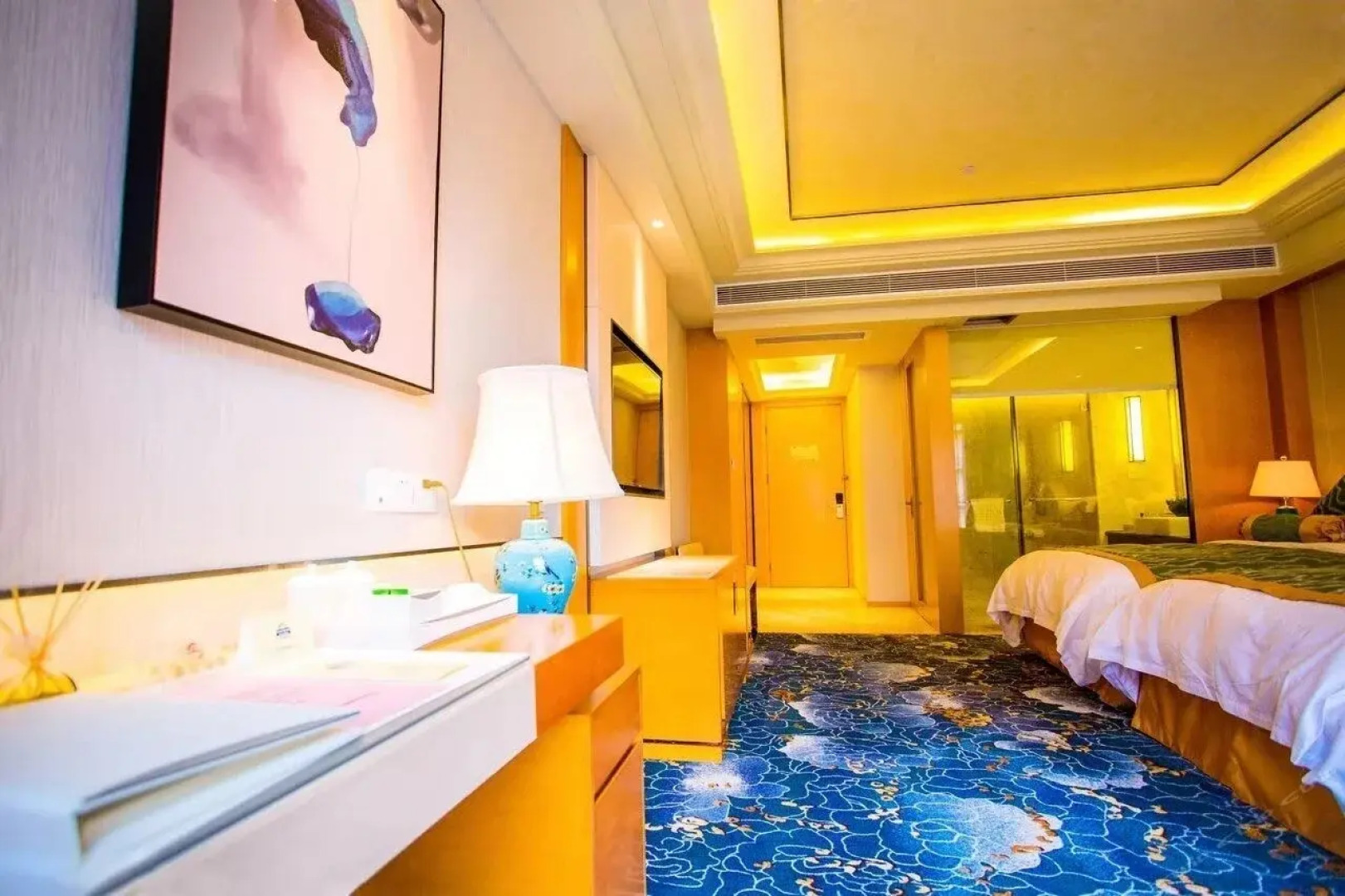 Days Hotel & Suites Ivy Zunyi