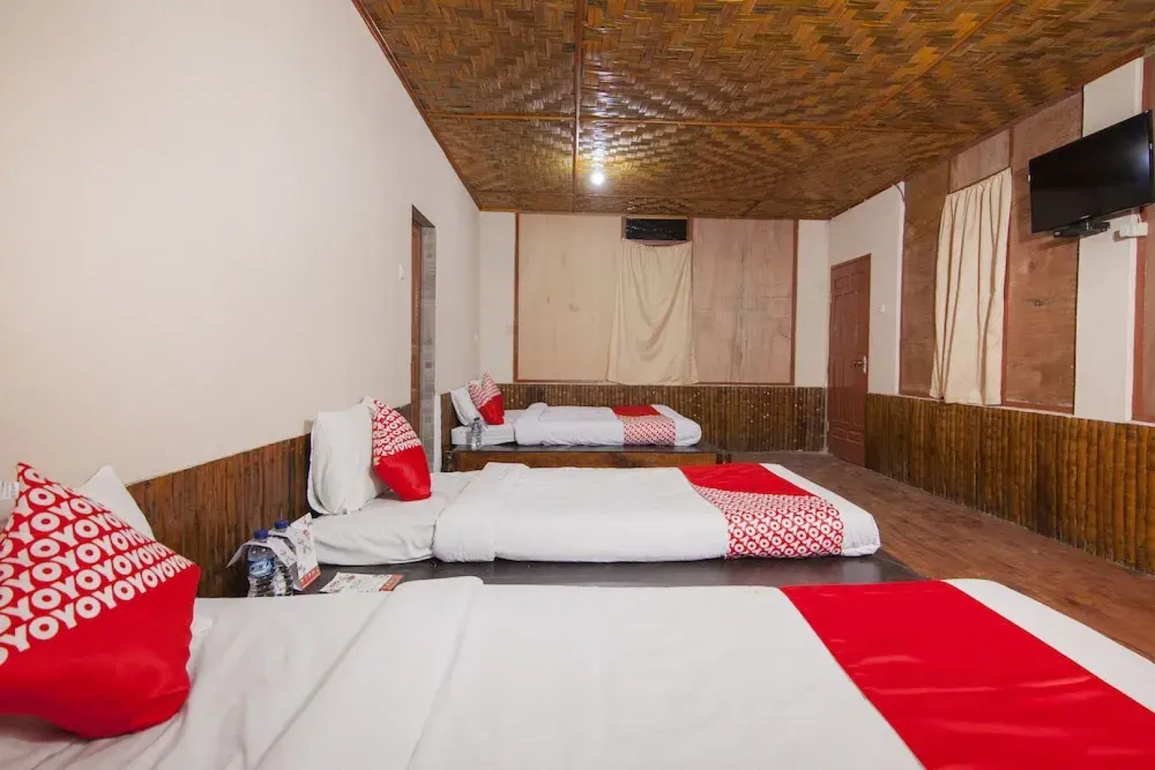 Oyo 1543 Sibayak Ncole