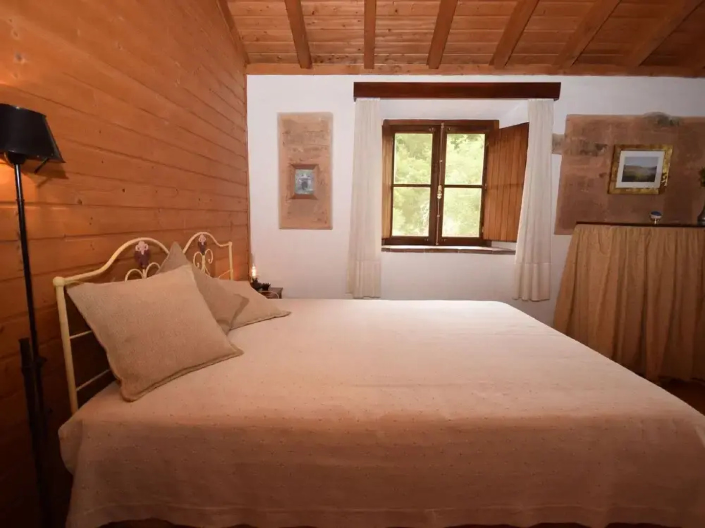 Quiet Cottage in Estate Casas da Cerca near Troviscais