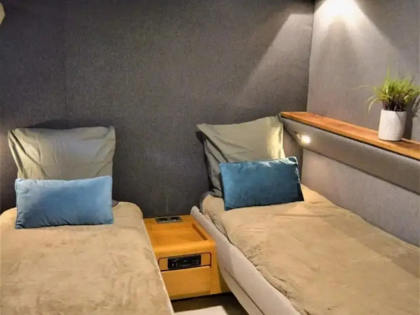 Luxury Yacht in La Rochelle With a Terrace