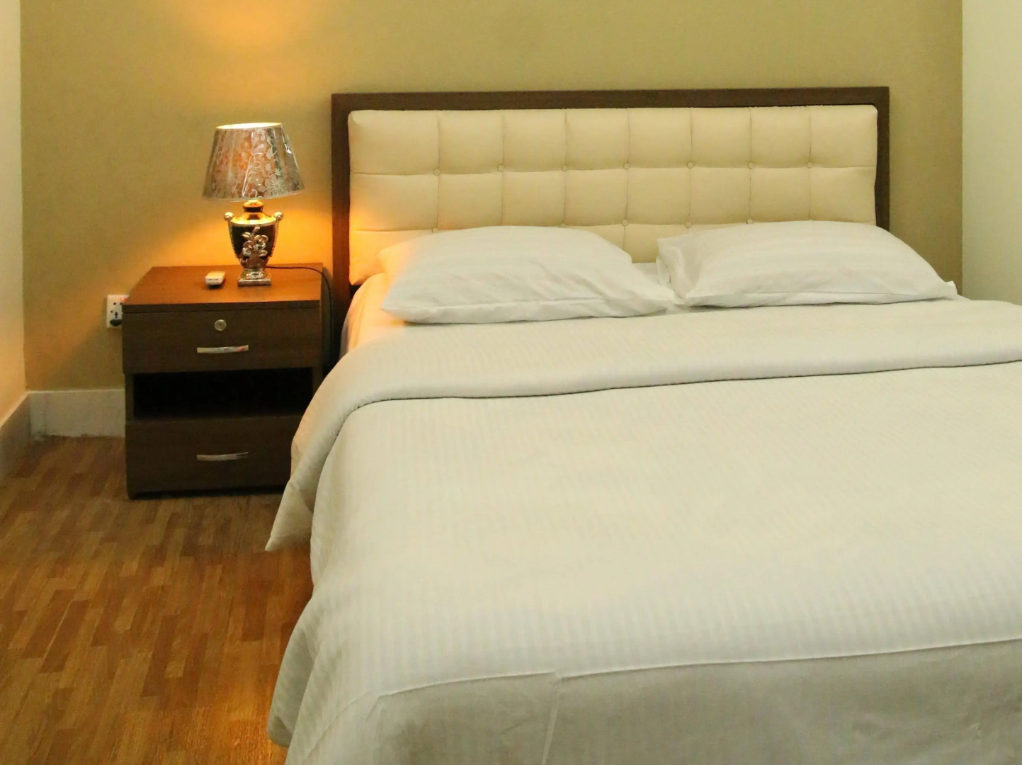 Richmond Hotel & Apartments