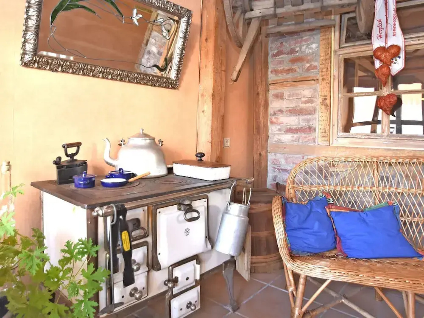 Small Apartment in Bad Tabarz in Thuringia With Garden and Pool