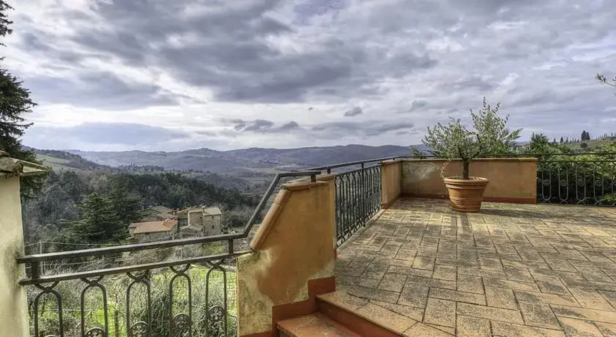 Chianti Panoramic Modern Villa