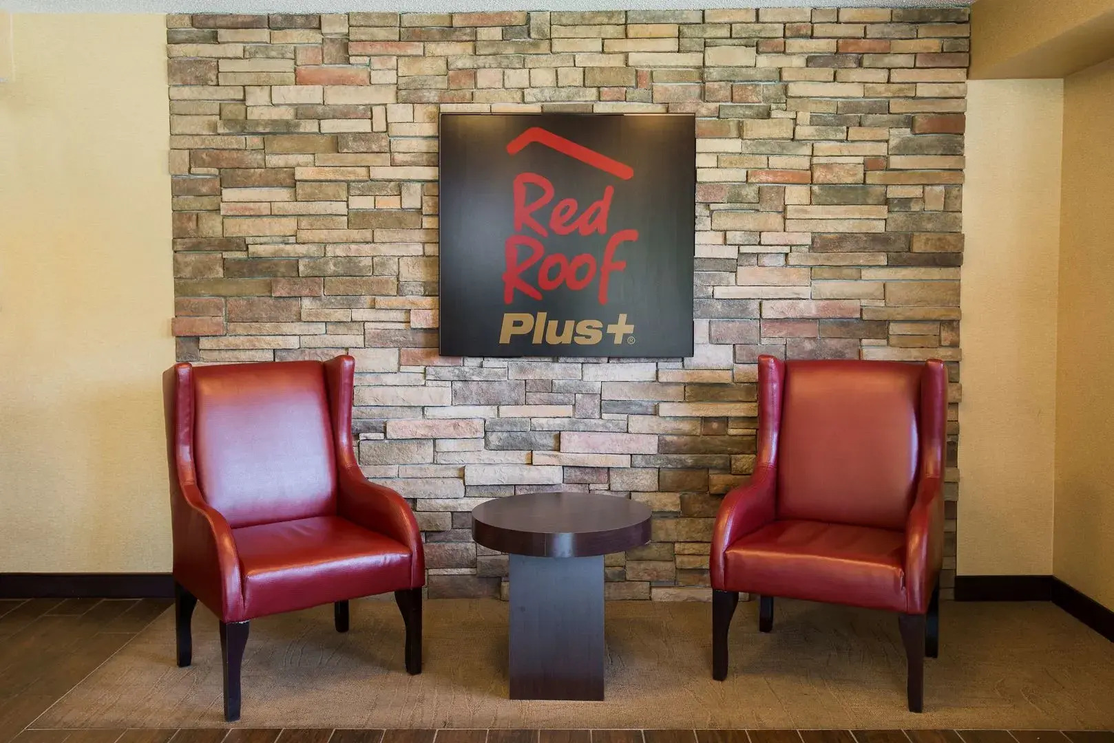 Red Roof Inn PLUS+ Chicago - Willowbrook