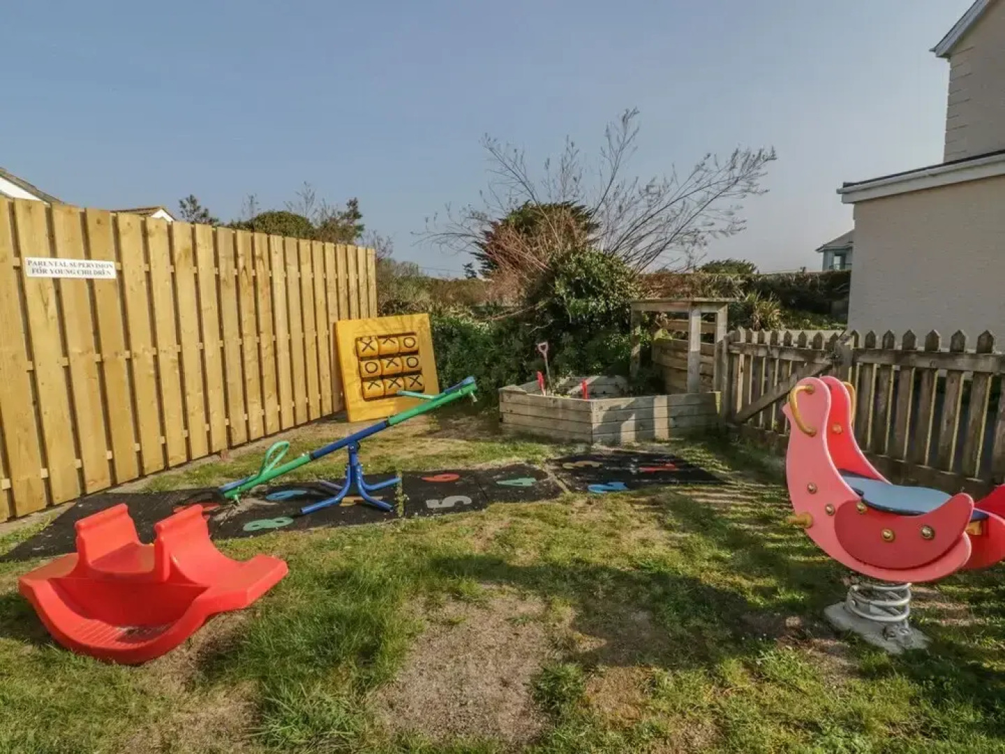 Yellow Sands Apartment 6