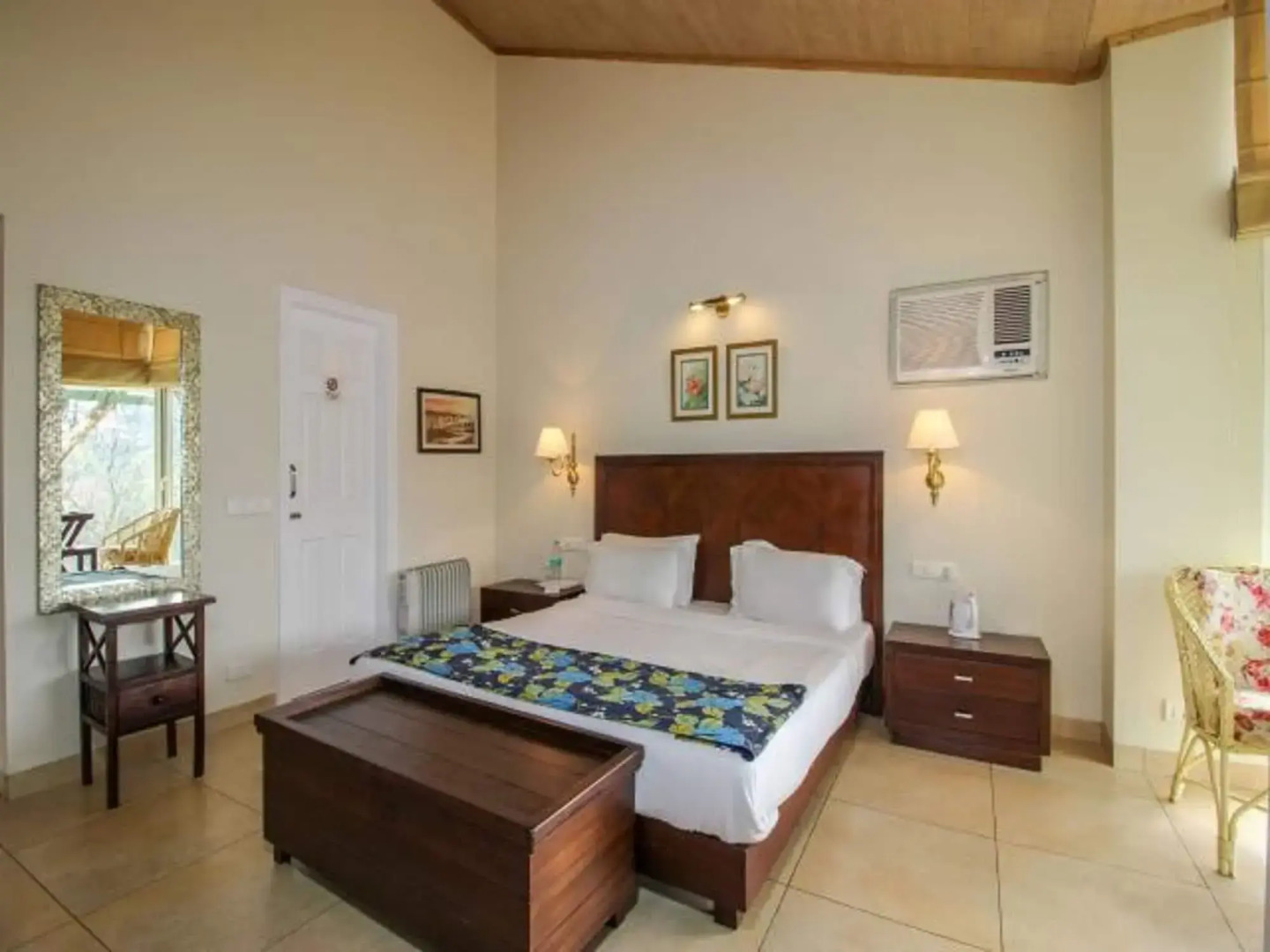 Lamrin Norwood Green Palampur