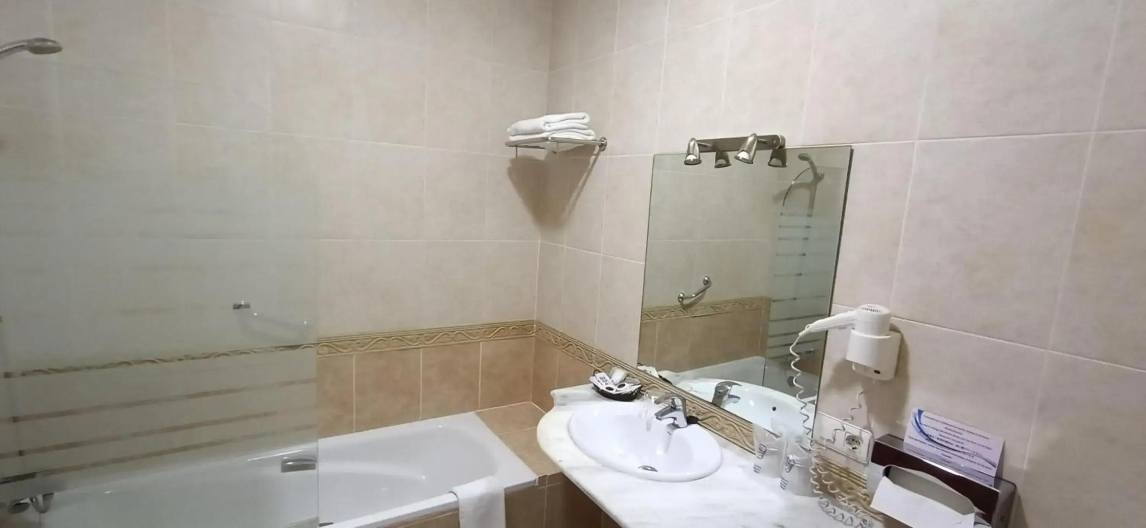 Hotel Imperial Laguna Faranda