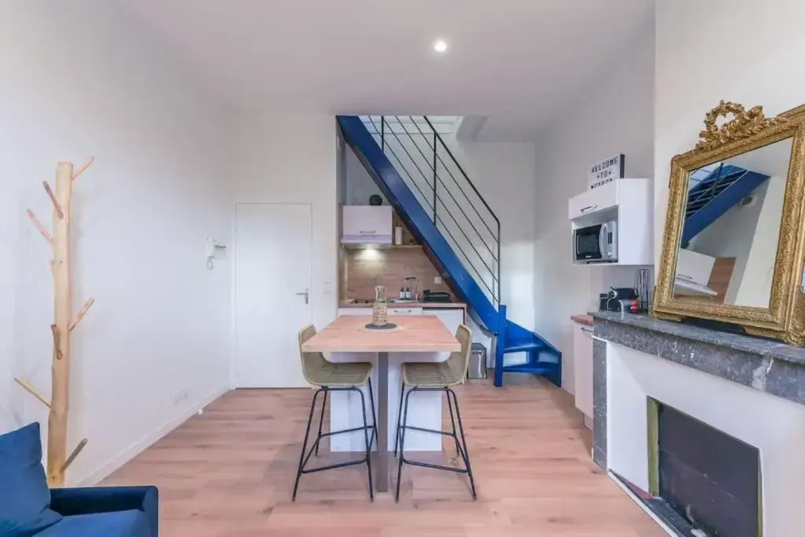 Romantique Duplex Au Pied de la Cite