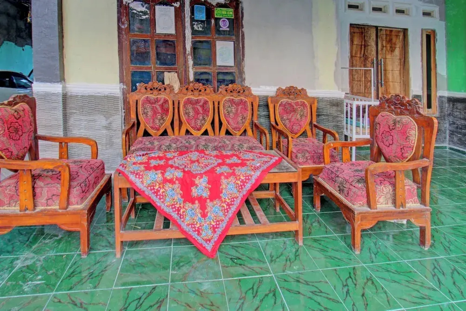 Hotel O Penginapan 3 Bersaudara Near Pasar Sengkol