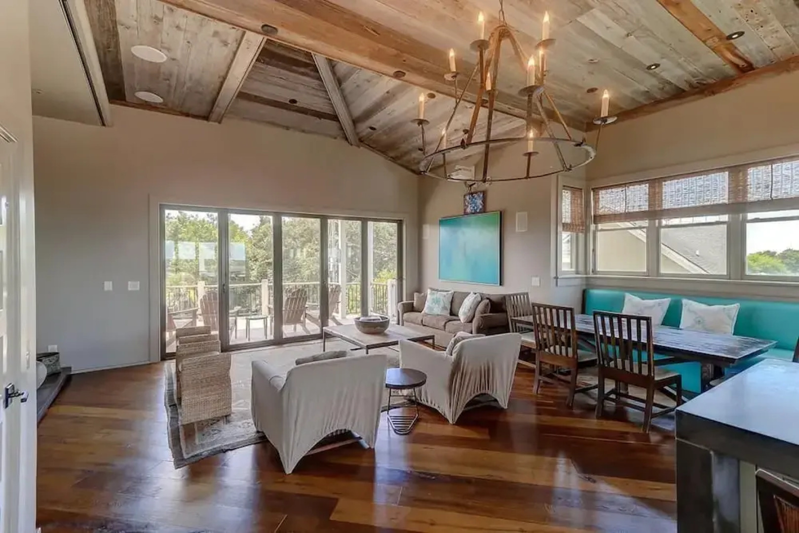 305 Carolina Boulevard