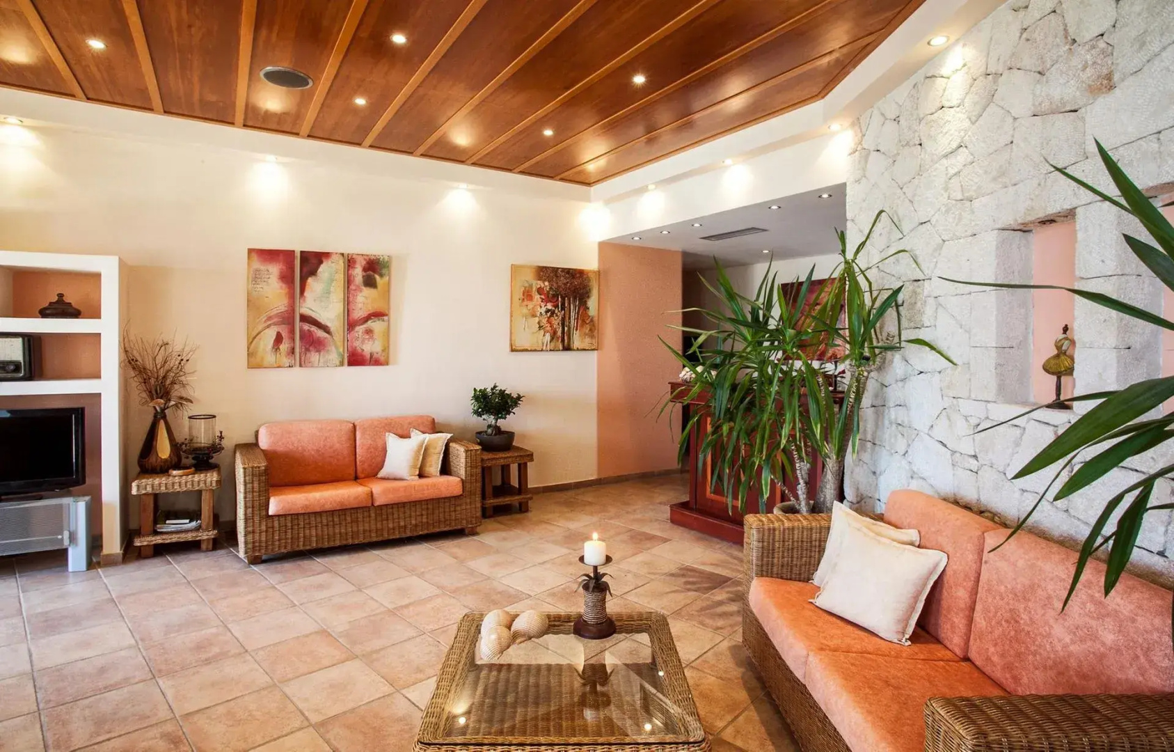 Paralio Hotel