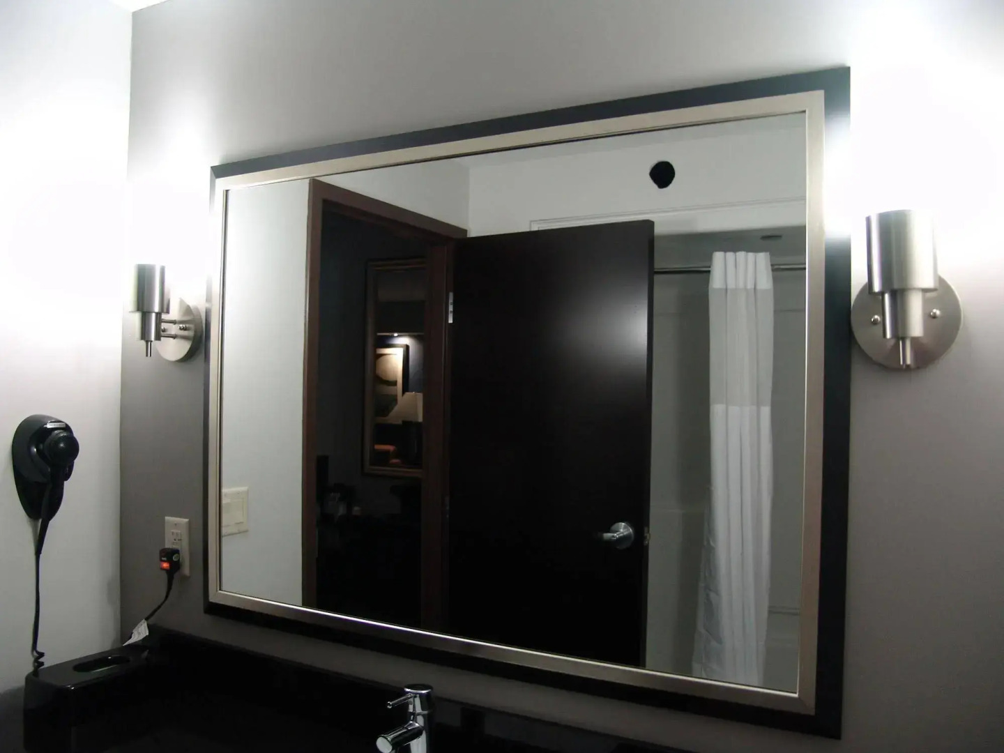 Clarion Pointe Downtown