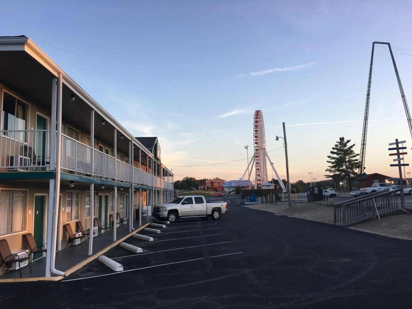 Oak Grove Inn