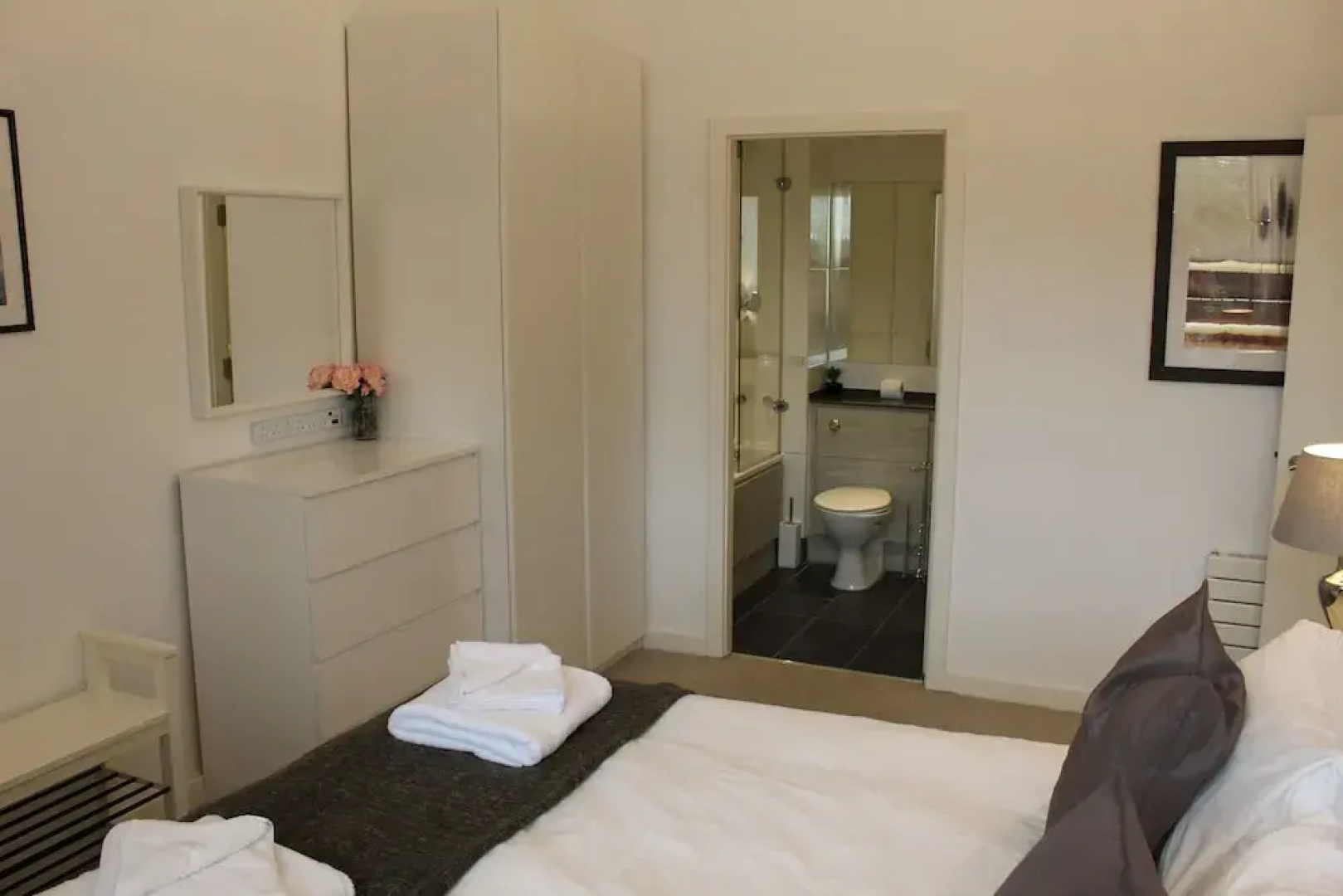 Modern 2 Bedroom Apartment City Centre