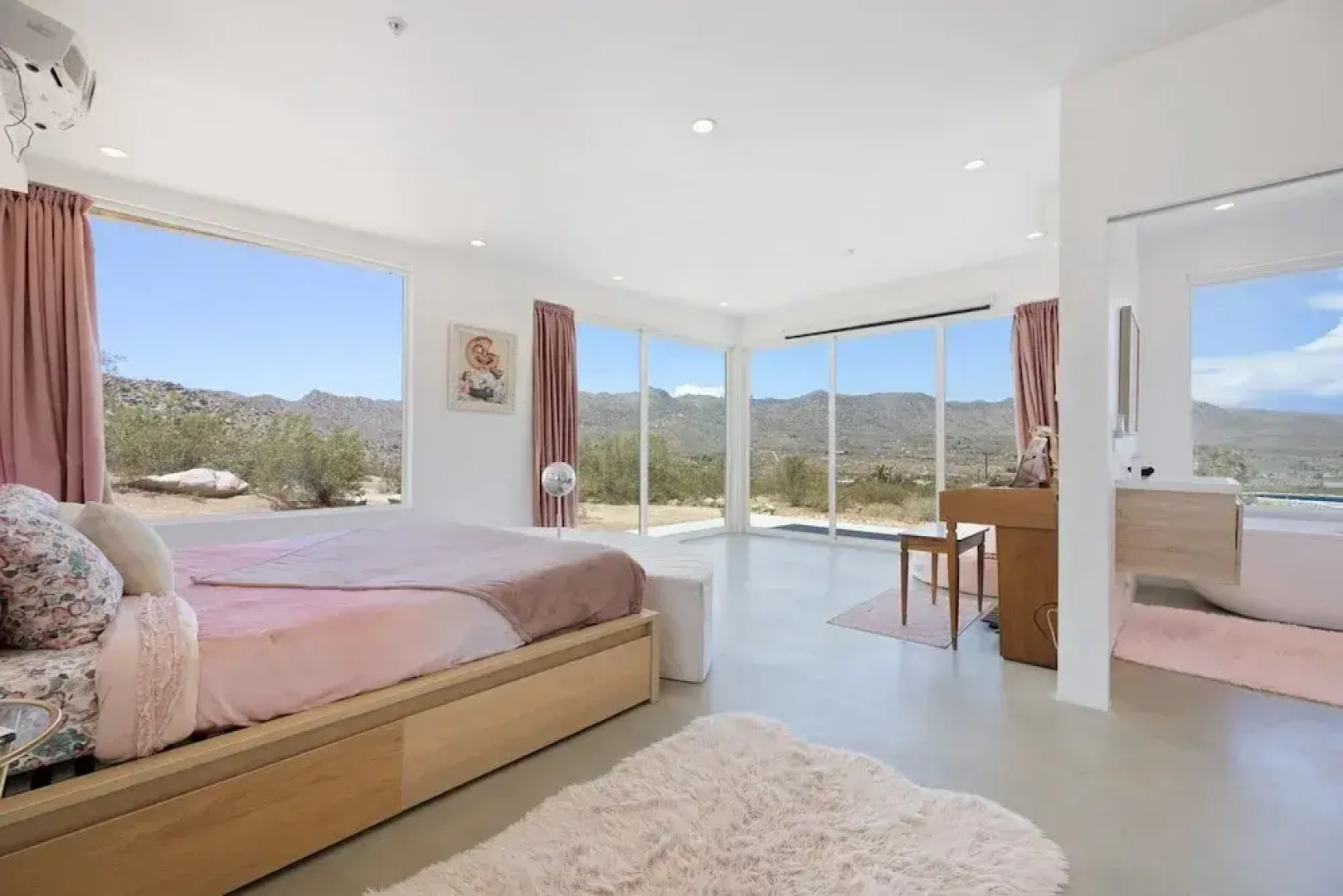 House Of Intellect - Hot Tub, Pool Fire Pit And Views! 1 Bedroom Home by Redawning