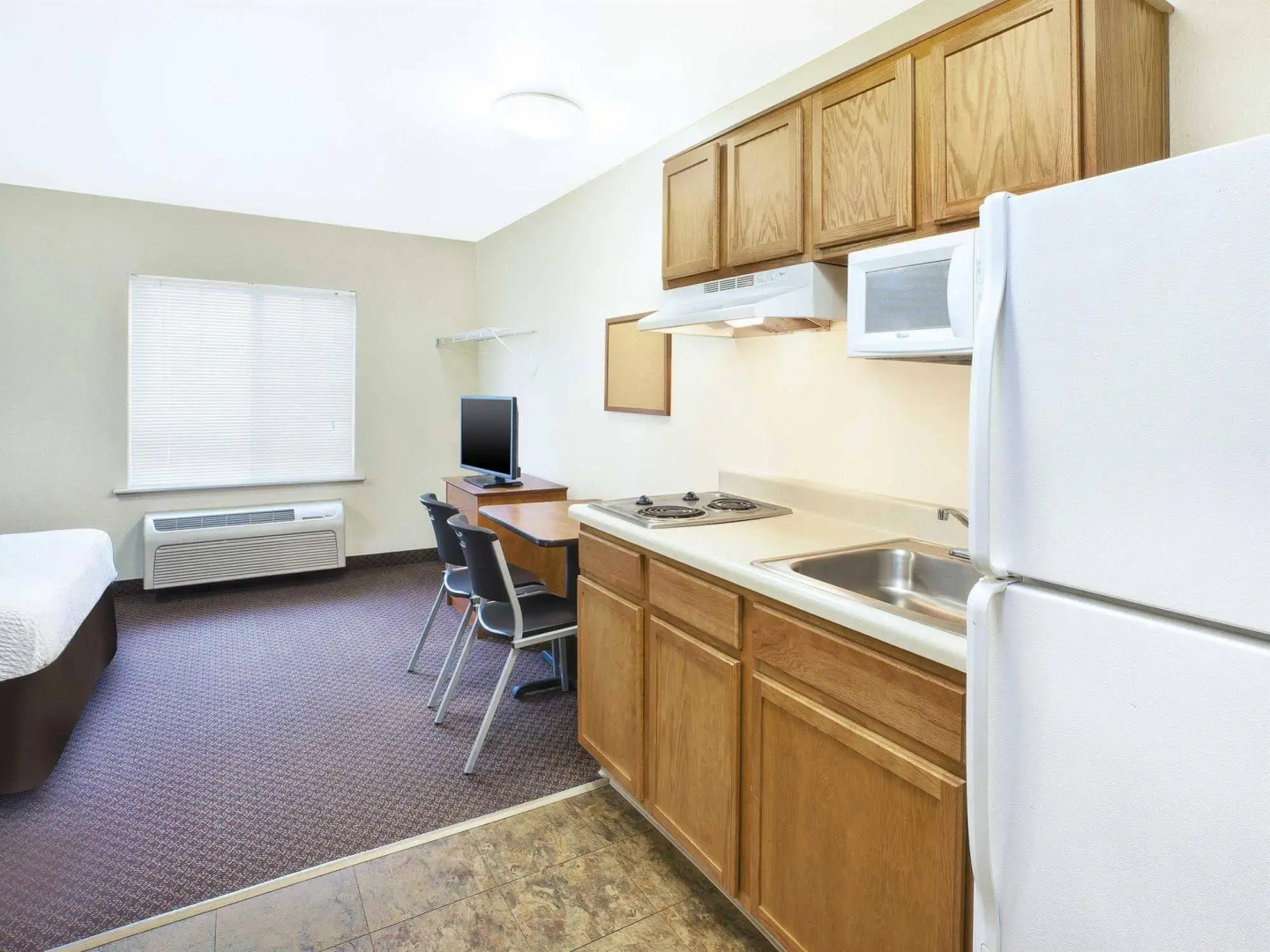 WoodSpring Suites Holland - Grand Rapids