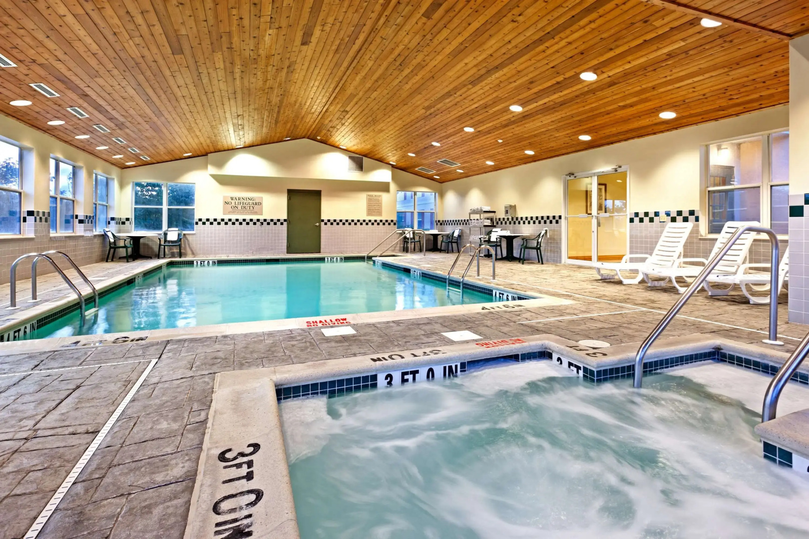 Country Inn & Suites by Radisson, Harrisburg Northeast - Hershey