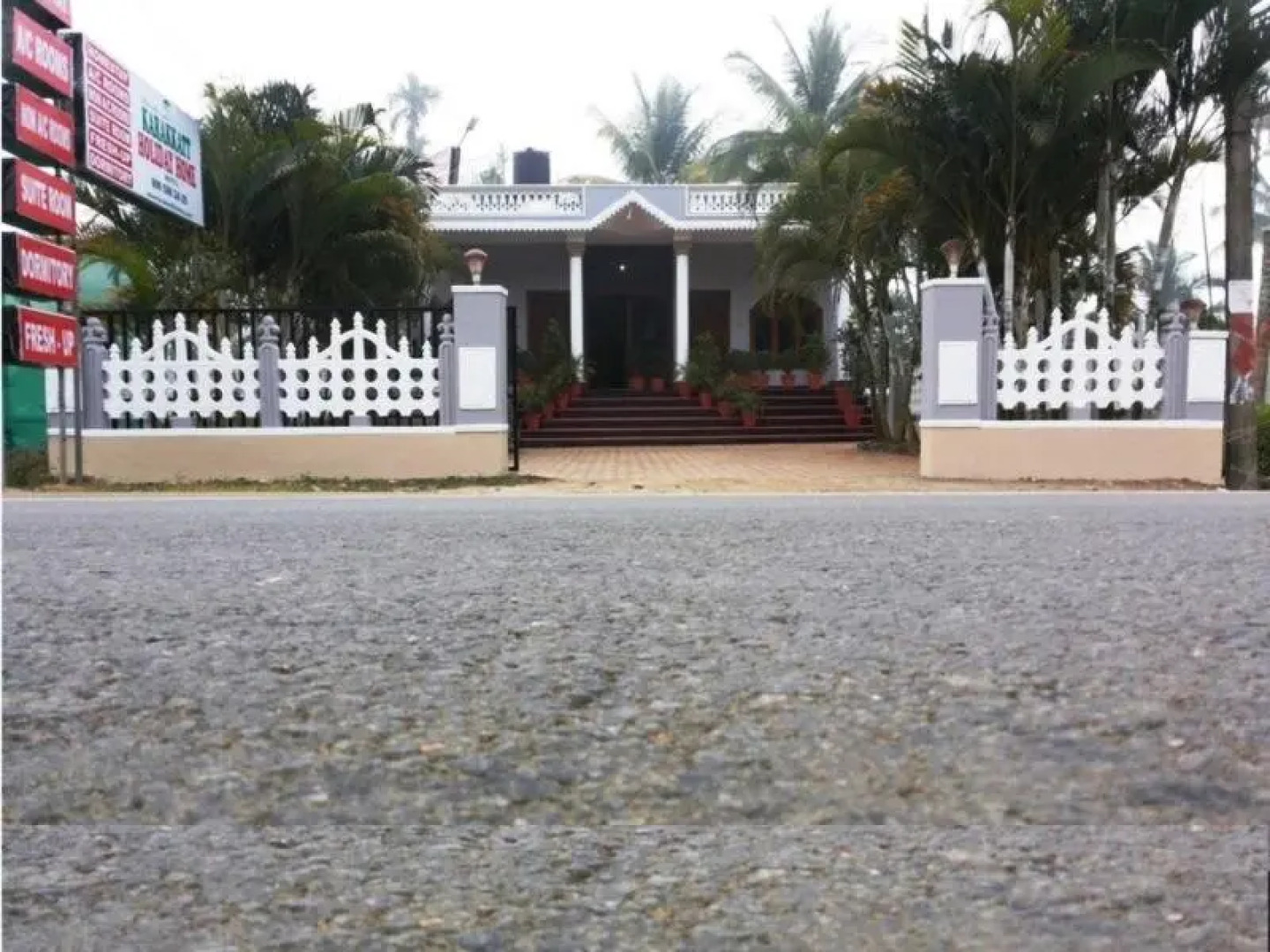 Karakkatt Holiday Home