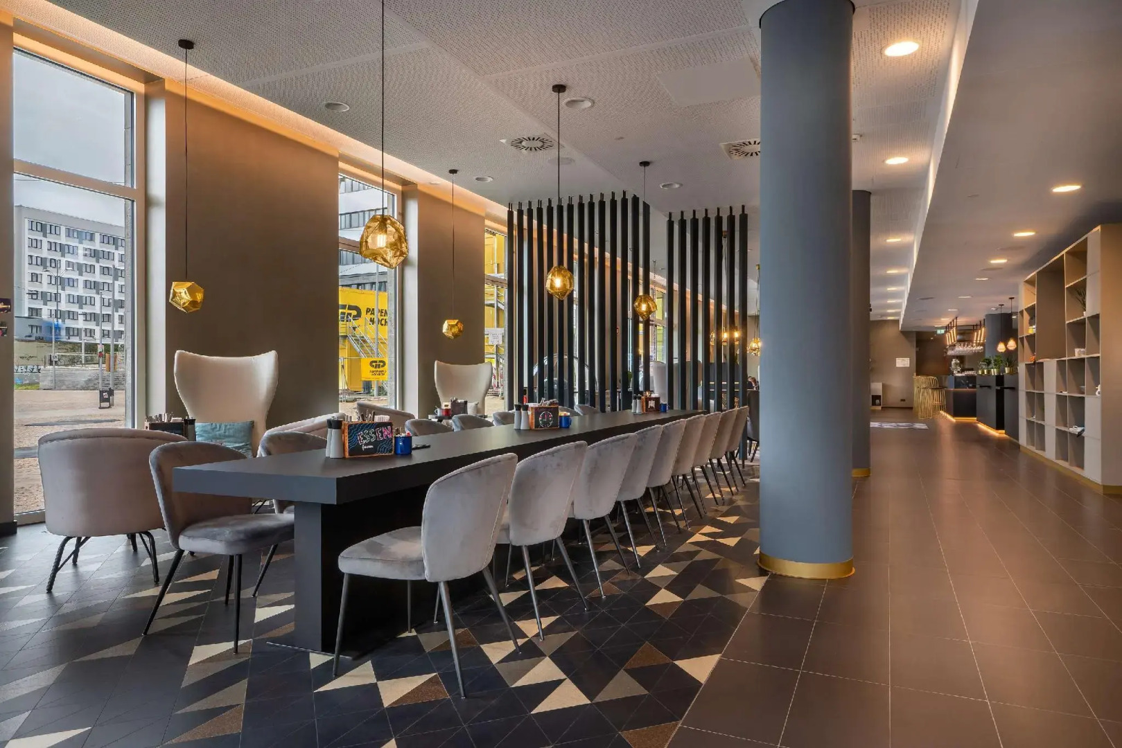 Holiday Inn - the niu, Ridge Halle Central Station by IHG