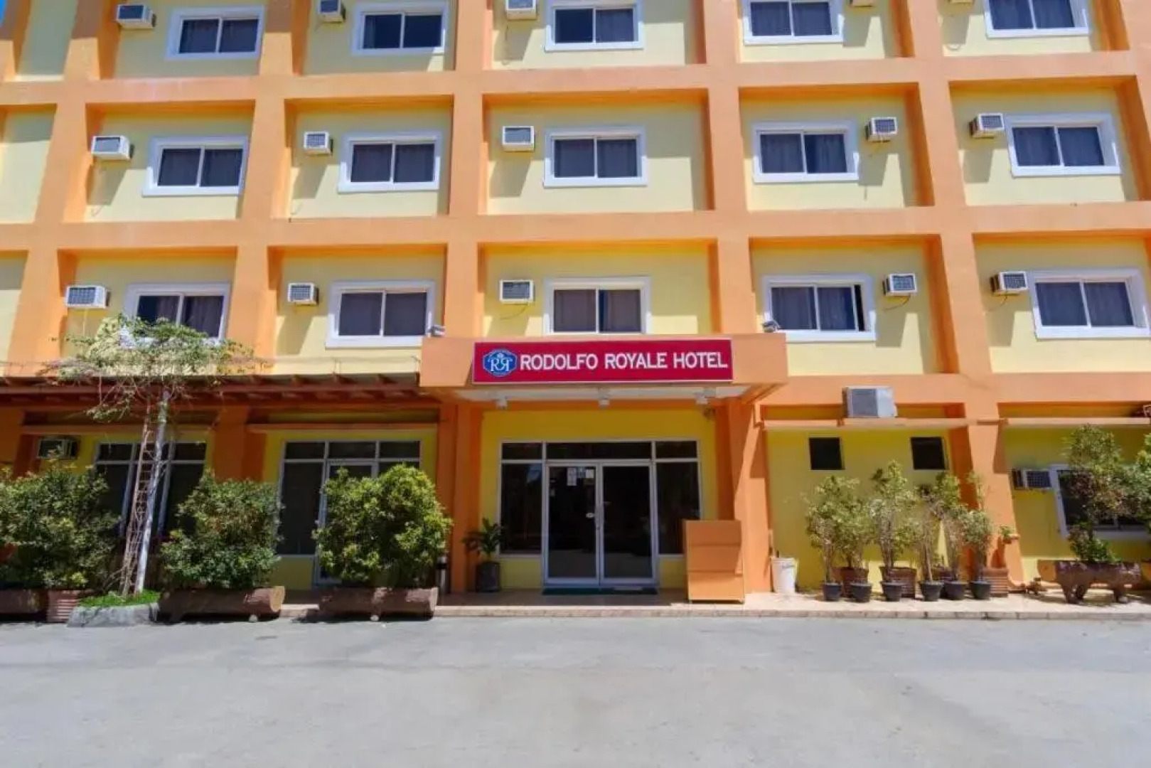 Summer Royale Pensionne