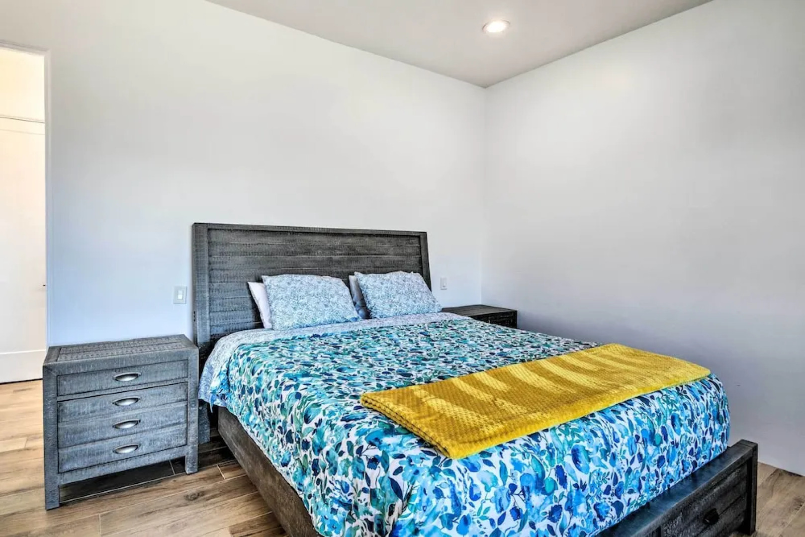 Desert Views, Fire Pit: Serene Phoenix Getaway