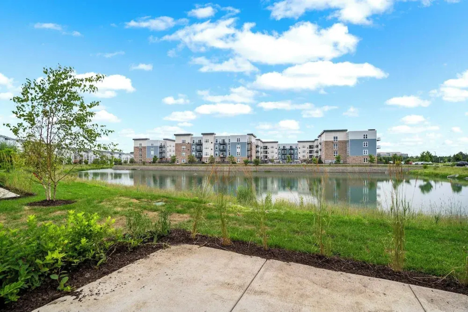 Spacious 4BR Warrenville Home- Rep 1