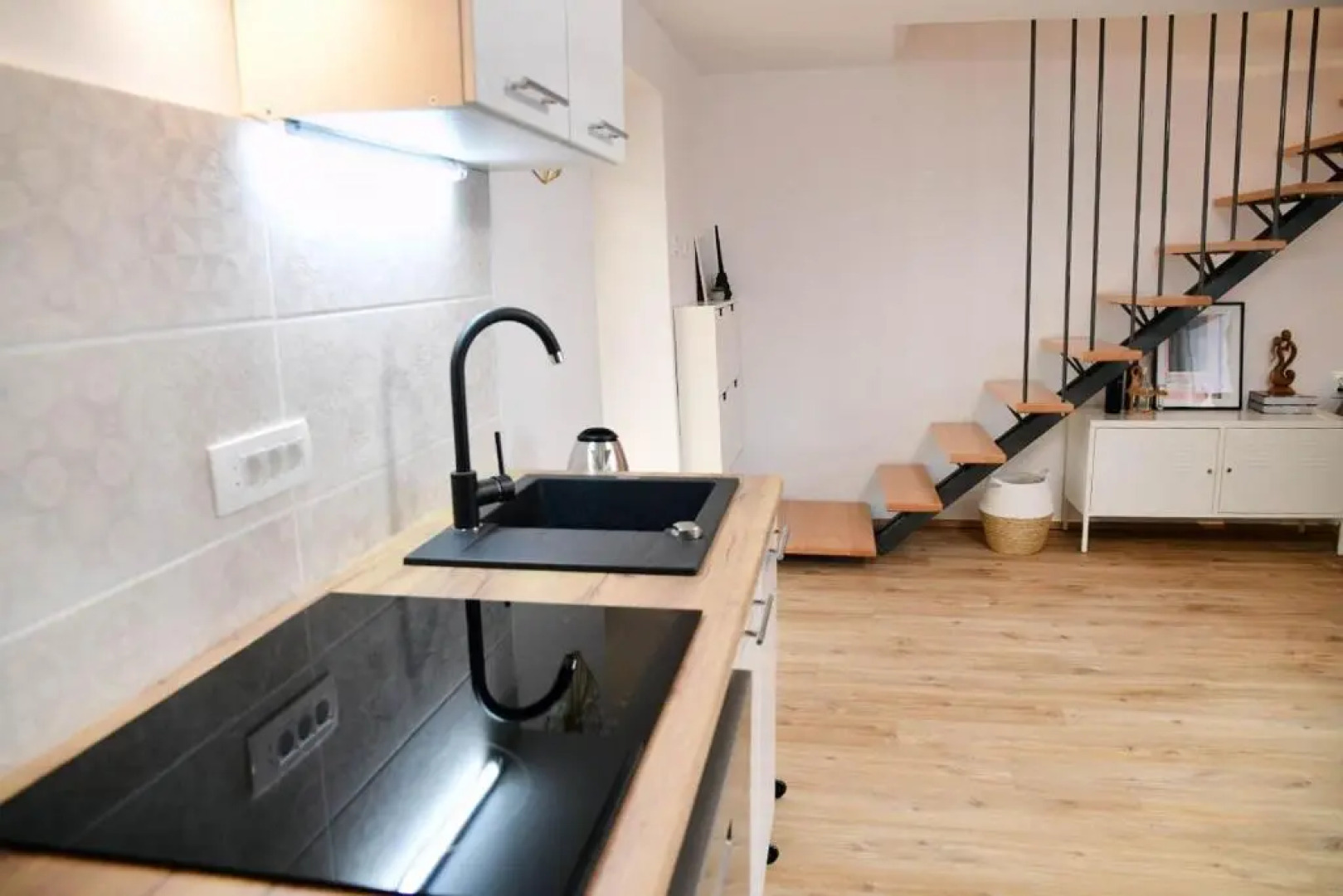 Apartment D & Studio L