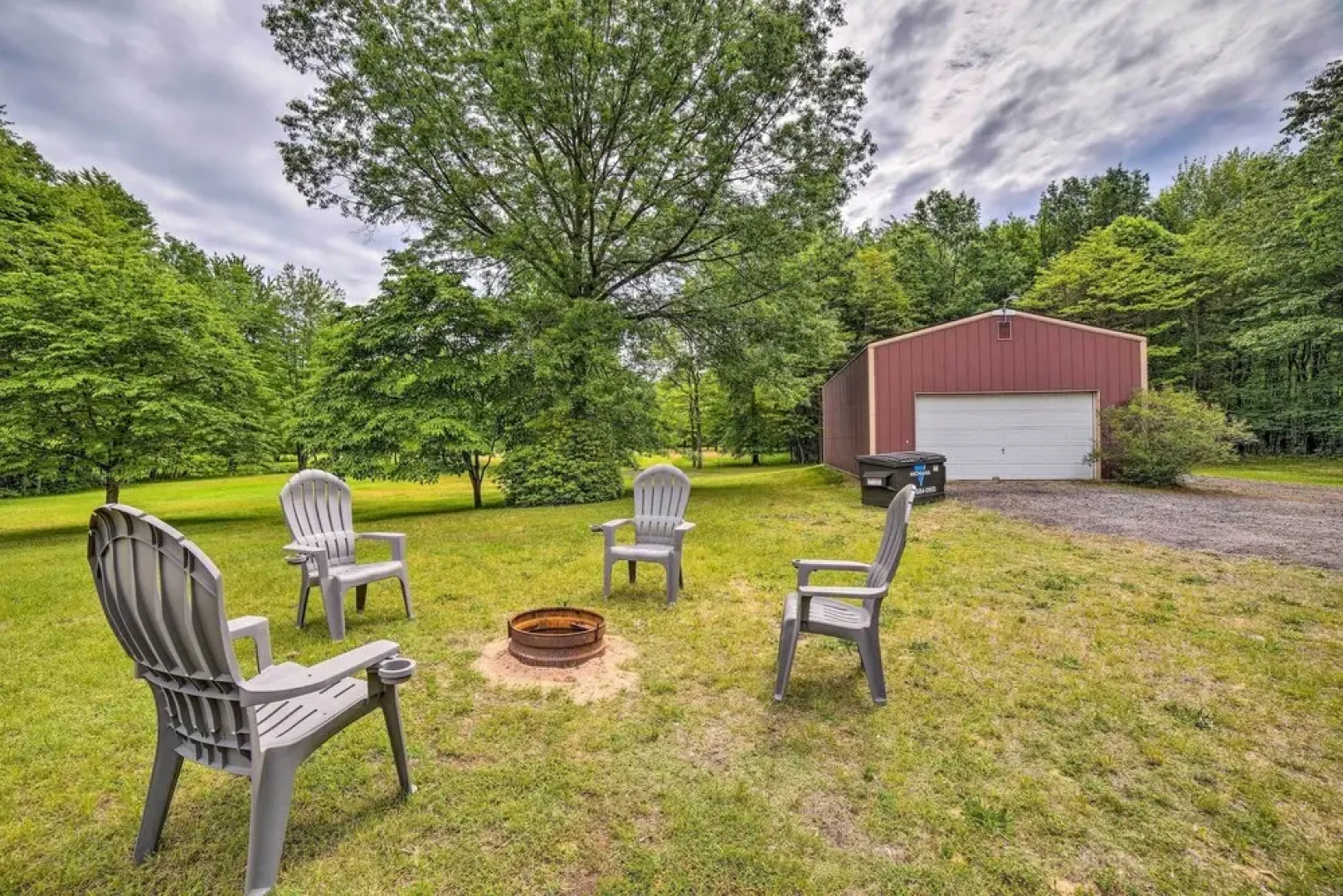 Indiana Countryside Retreat on 37-acre Land!