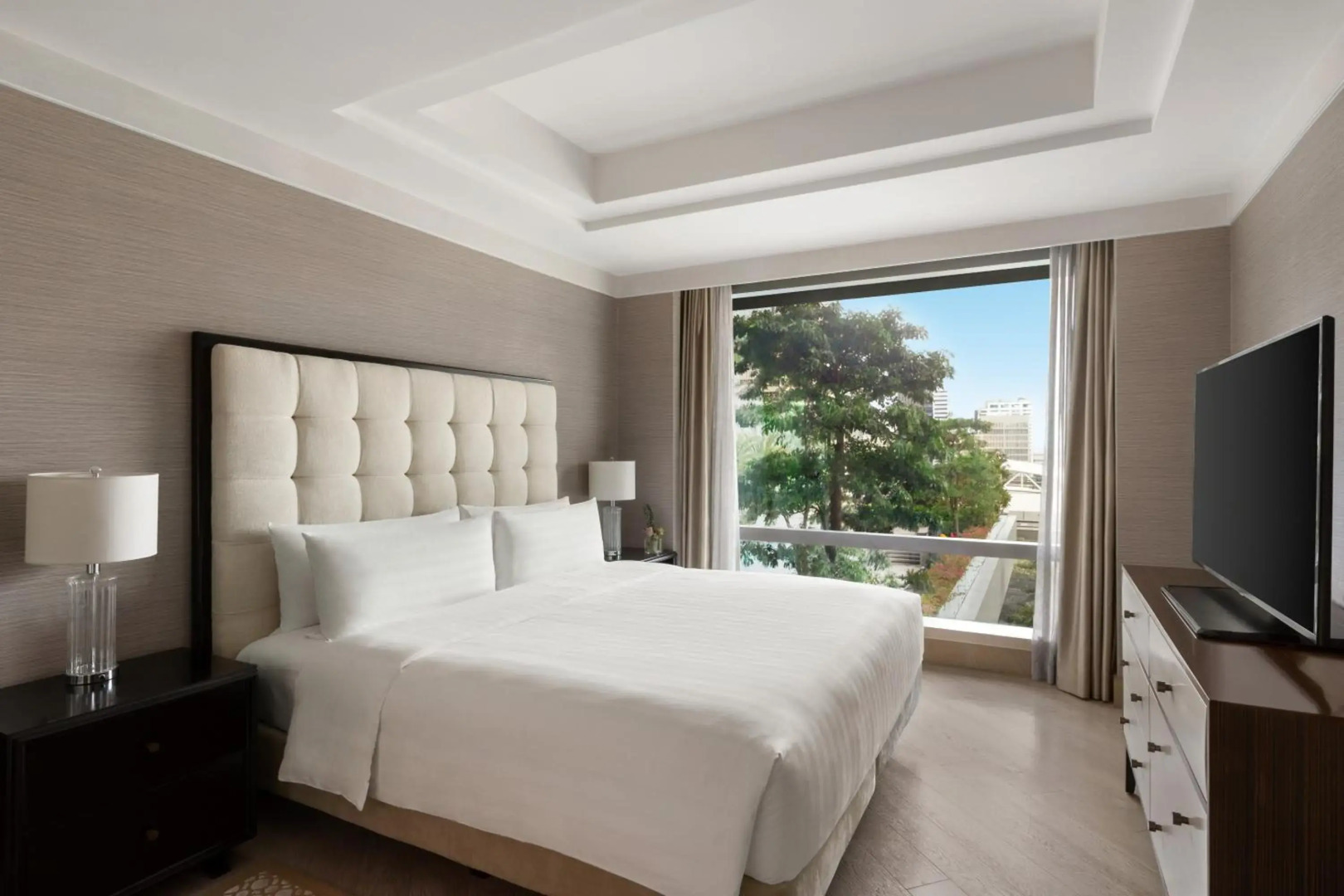 Shangri-La Residences at the Fort, Manila