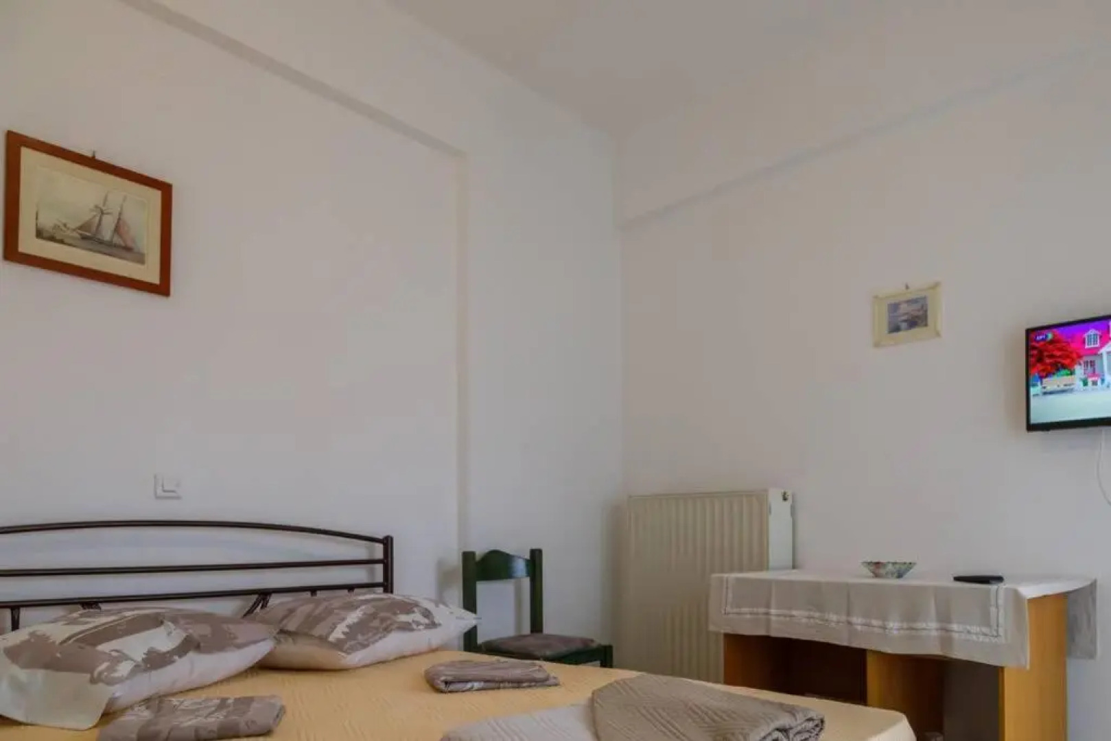 Ρήγας: Όμορφα στο Μεσολόγγι, Διαμέρισμα Β2