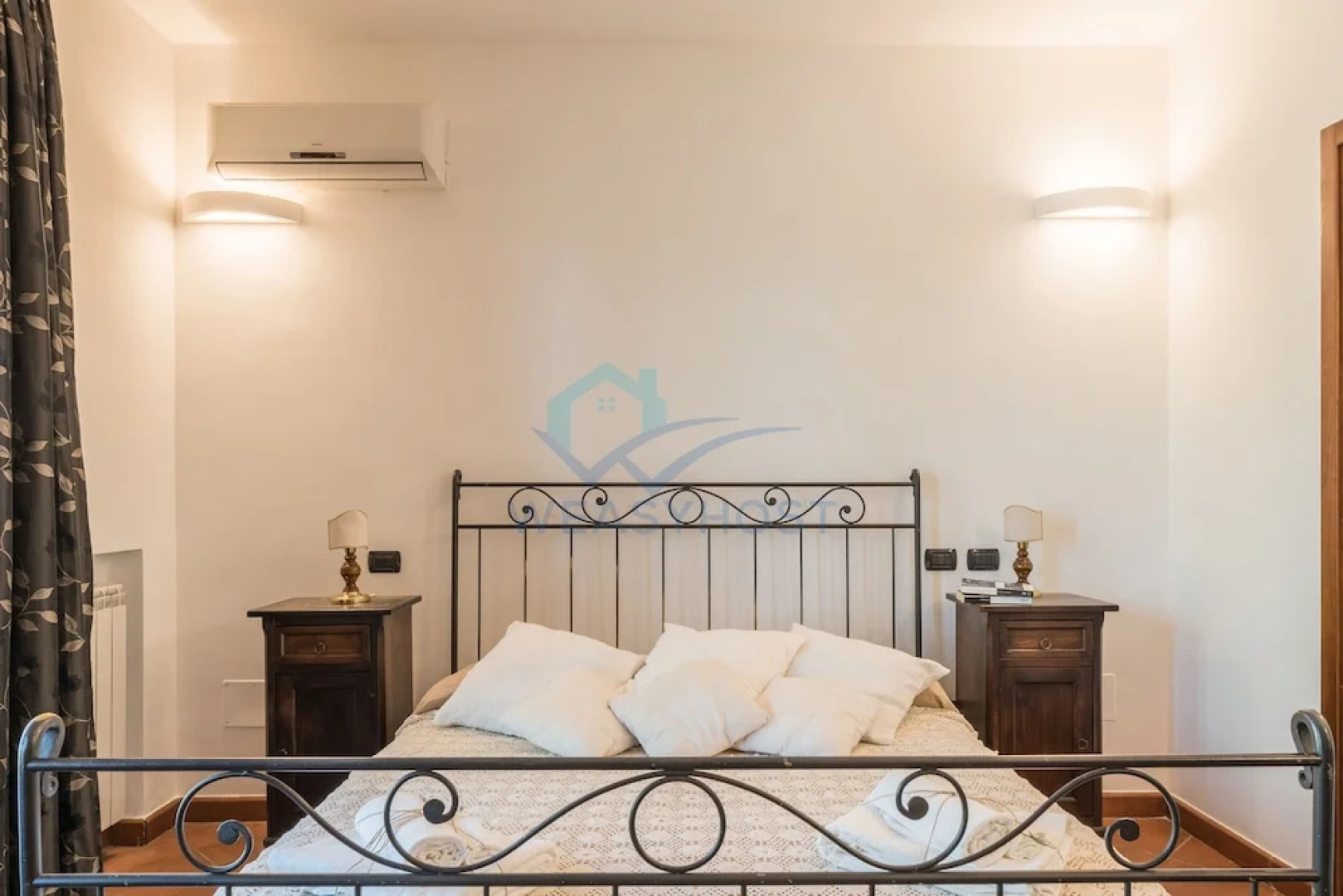 New Refined Villa Rayskaya In Monte Compatri