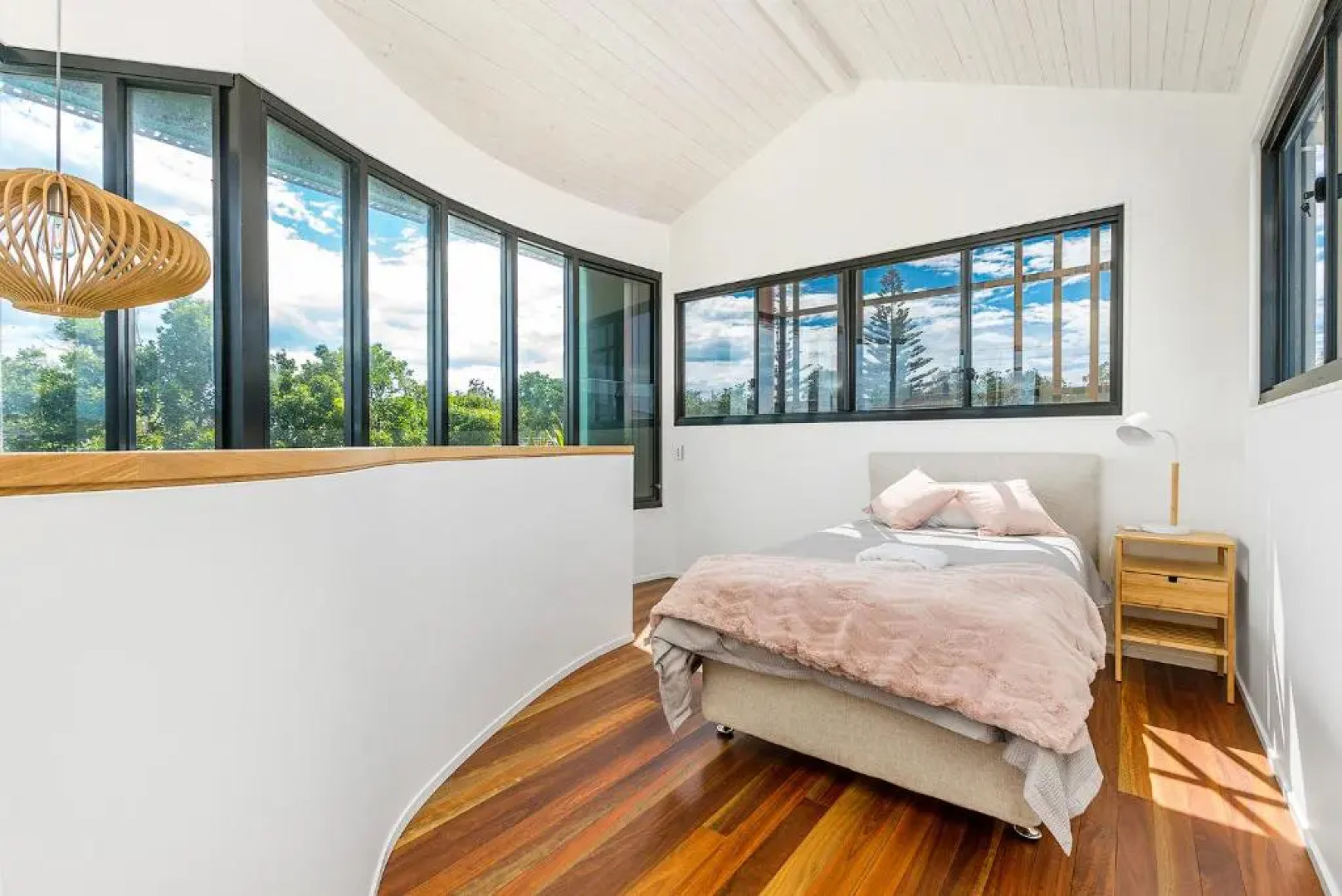 Byron Bay Accom 8 South Beach Lane Riverhouse