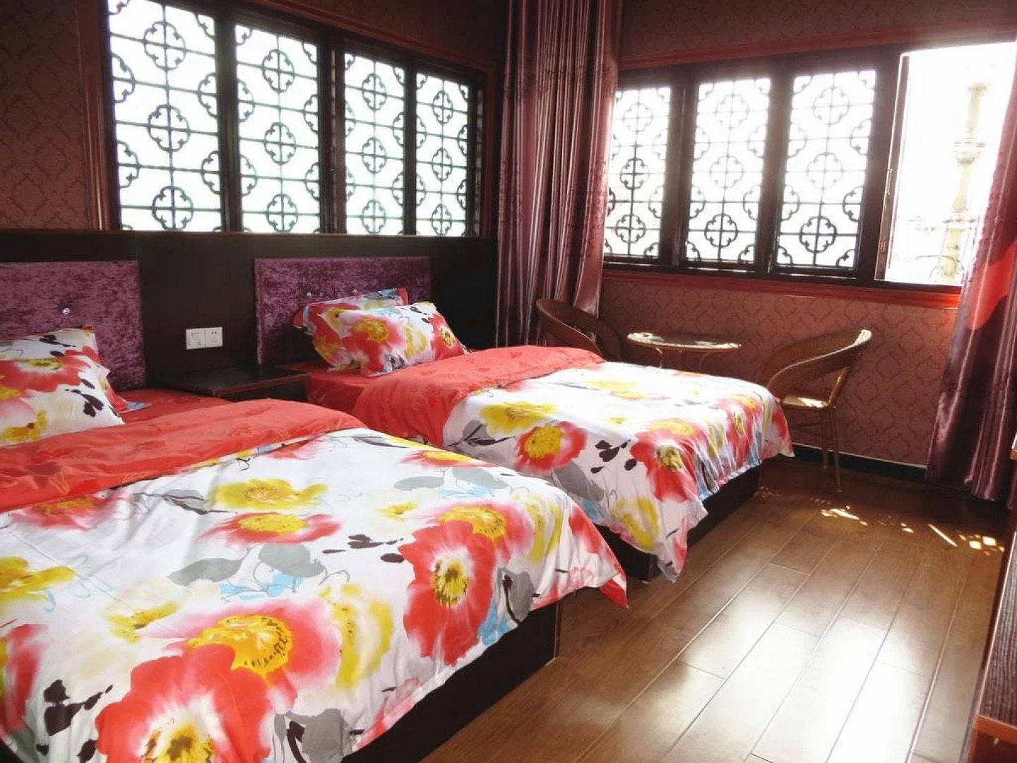 Fenghuang Ruyi Hostel