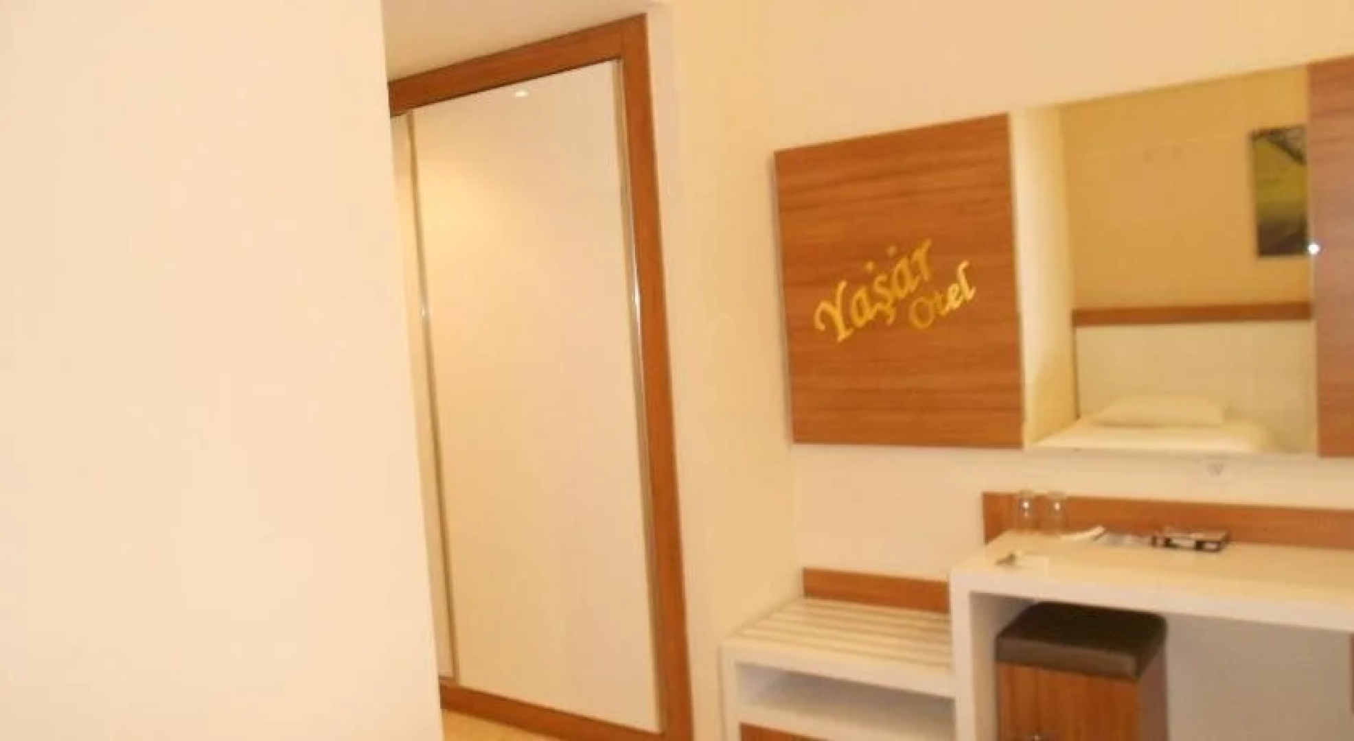 Yasar Hotel