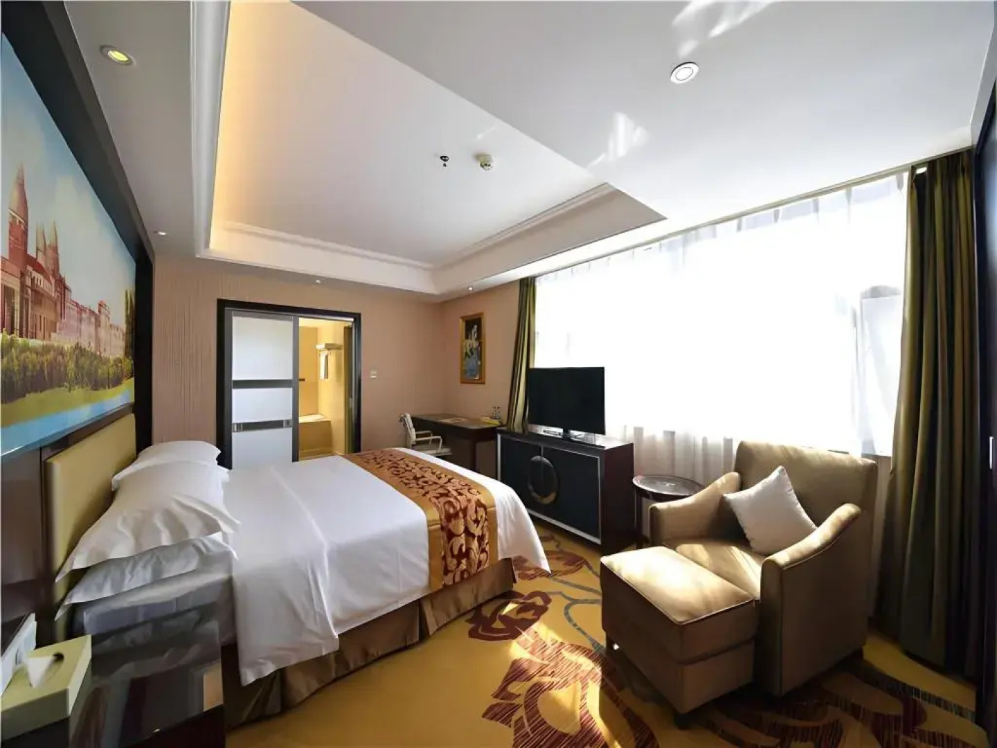 Vienna International Hotel (Zhumadian Huayuan Xuefu)