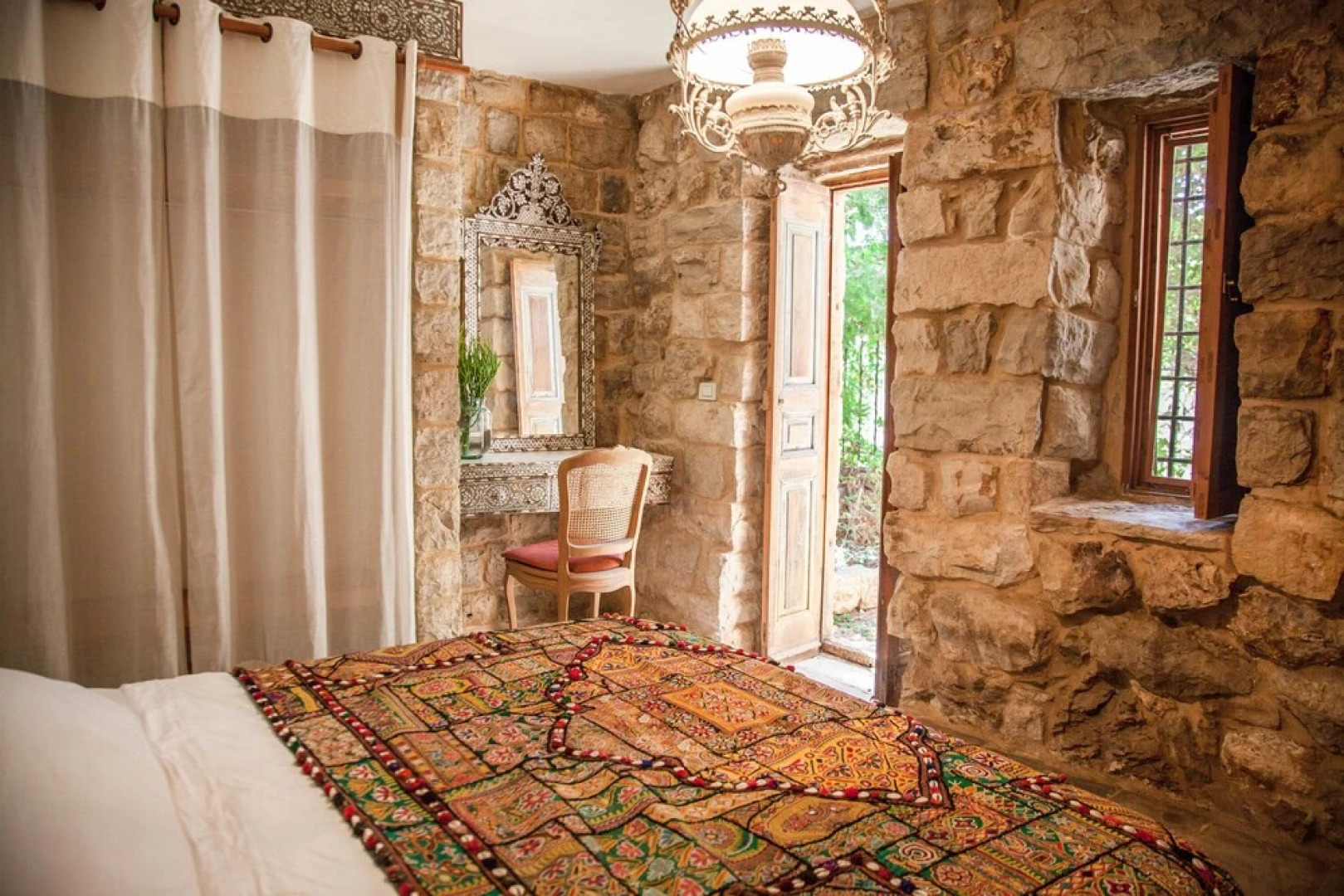 Beyt El Jabal Guest House - Der el Qamar