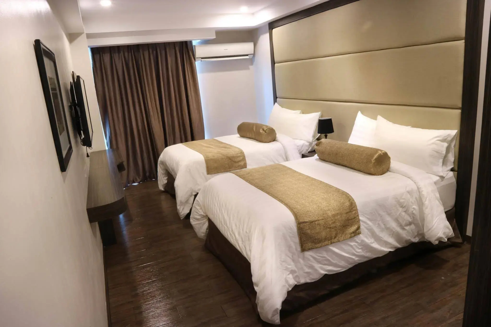 West Avenue Suites