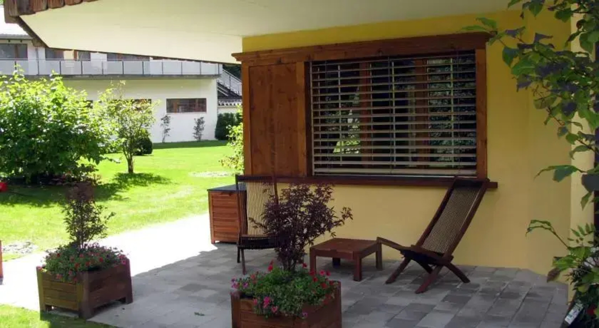 Haus Rätia, Klosters Platz