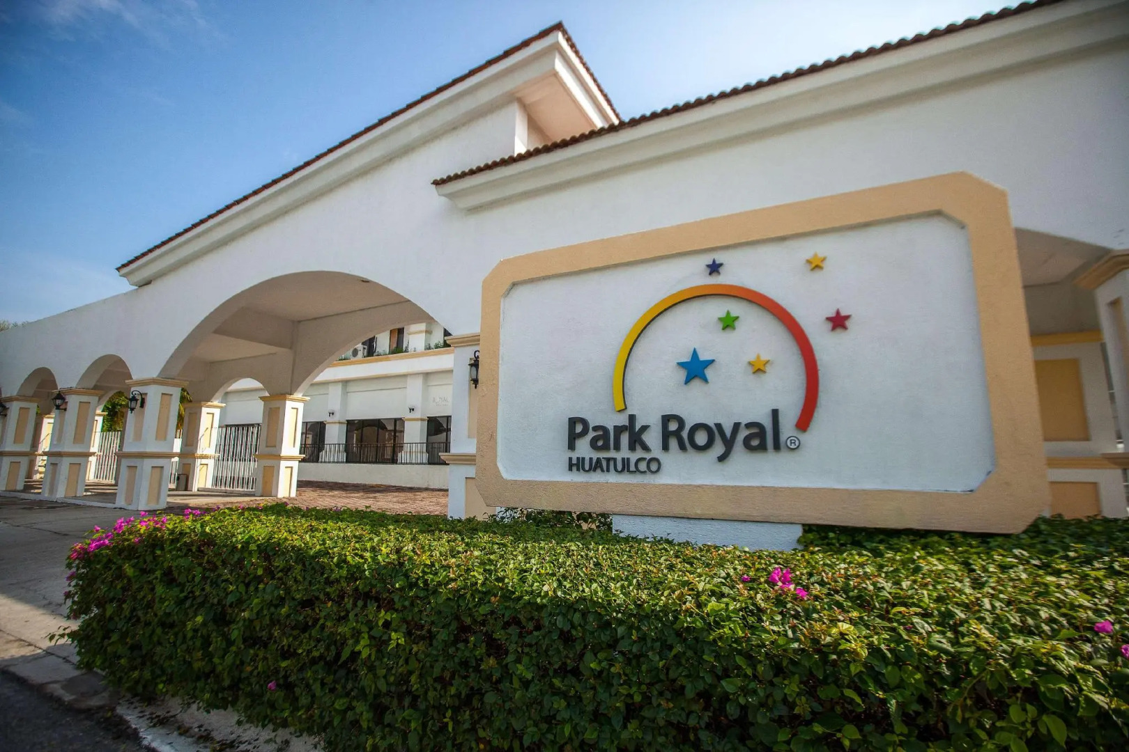 Park Royal Beach Huatulco – All Inclusive