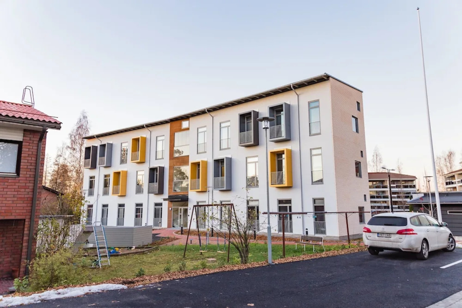 SSA Spot stylish 3-room apt ID 5001B18