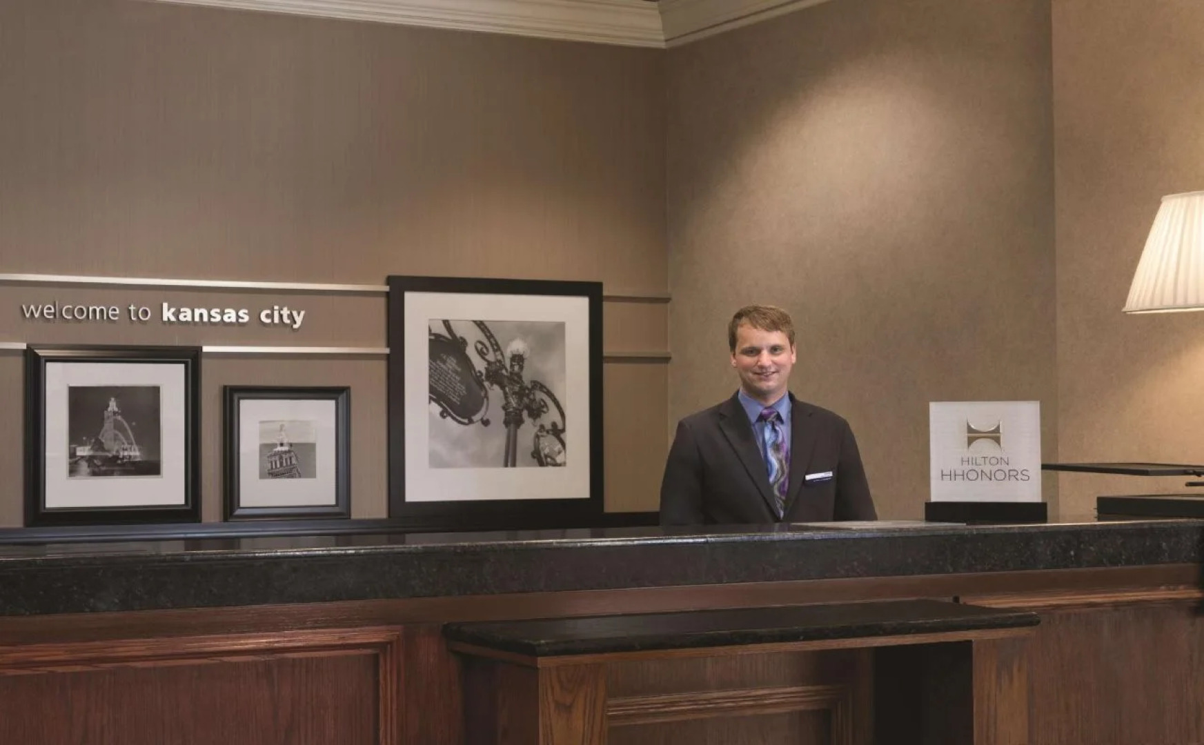 Hampton Inn & Suites Kansas City-Country Club Plaza